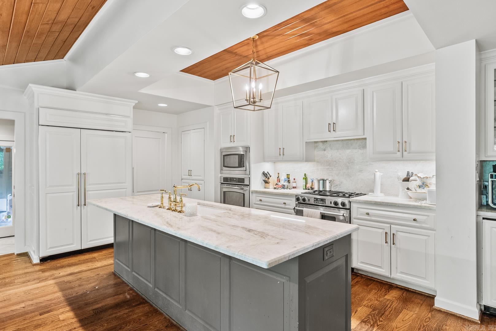 Elmo Walker - Residential