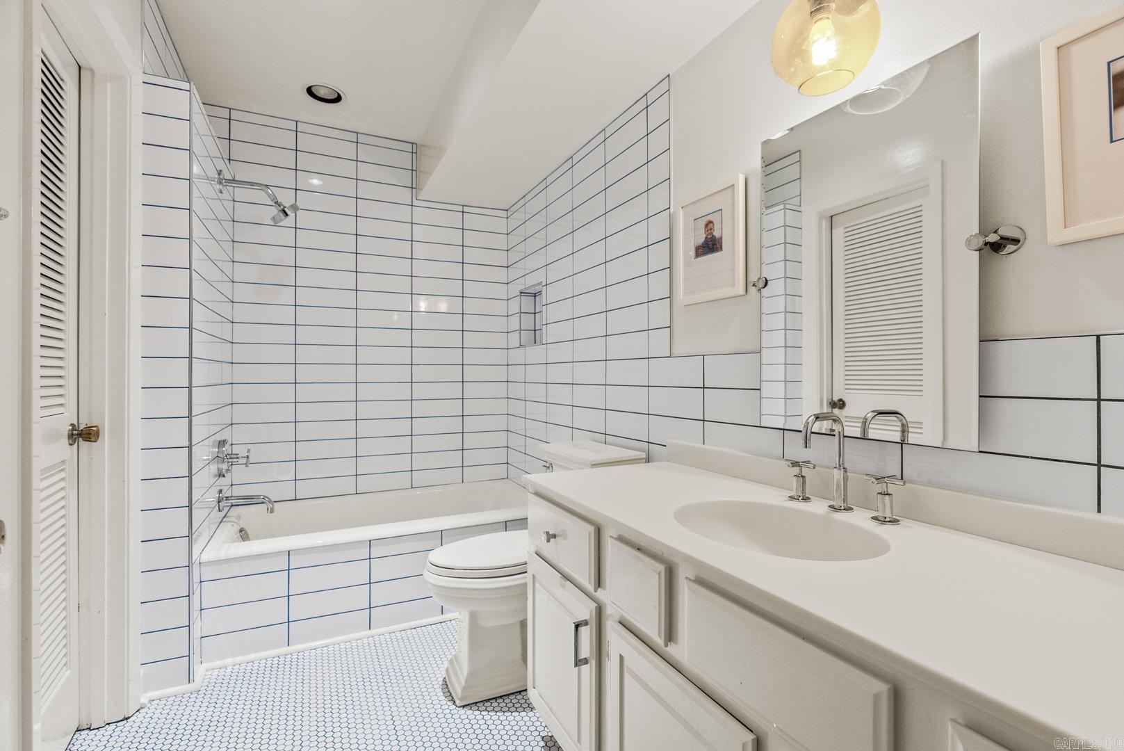 Elmo Walker - Residential