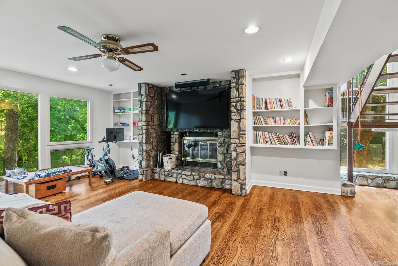 Elmo Walker - Residential