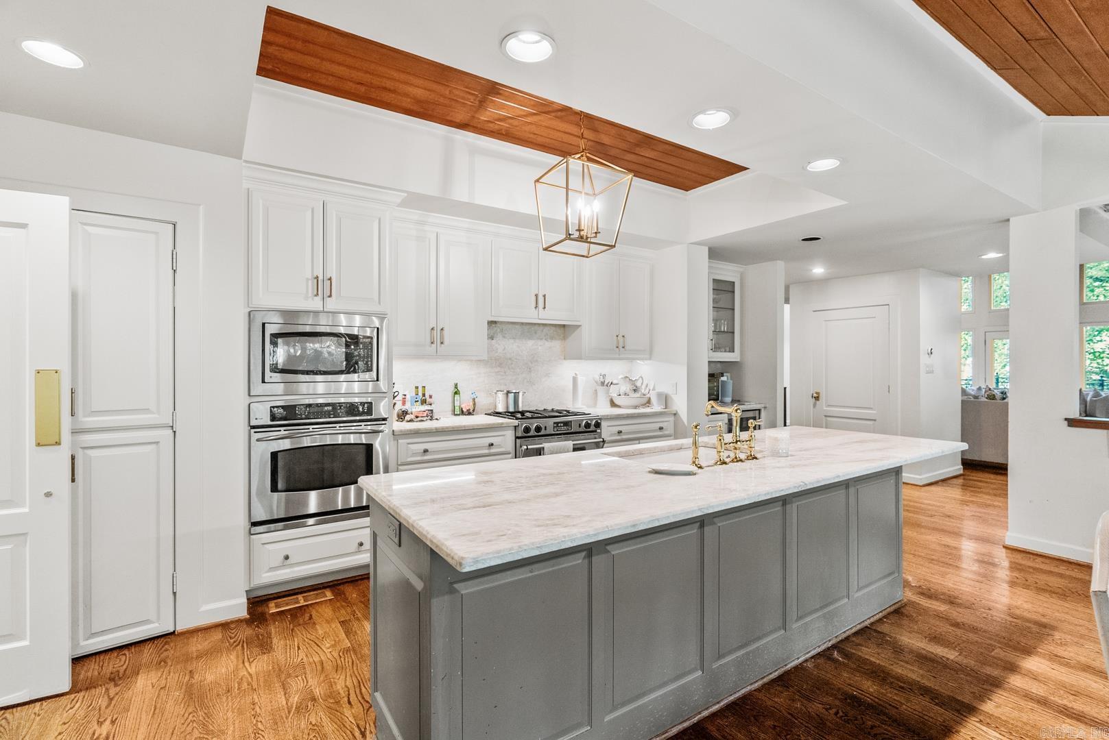 Elmo Walker - Residential