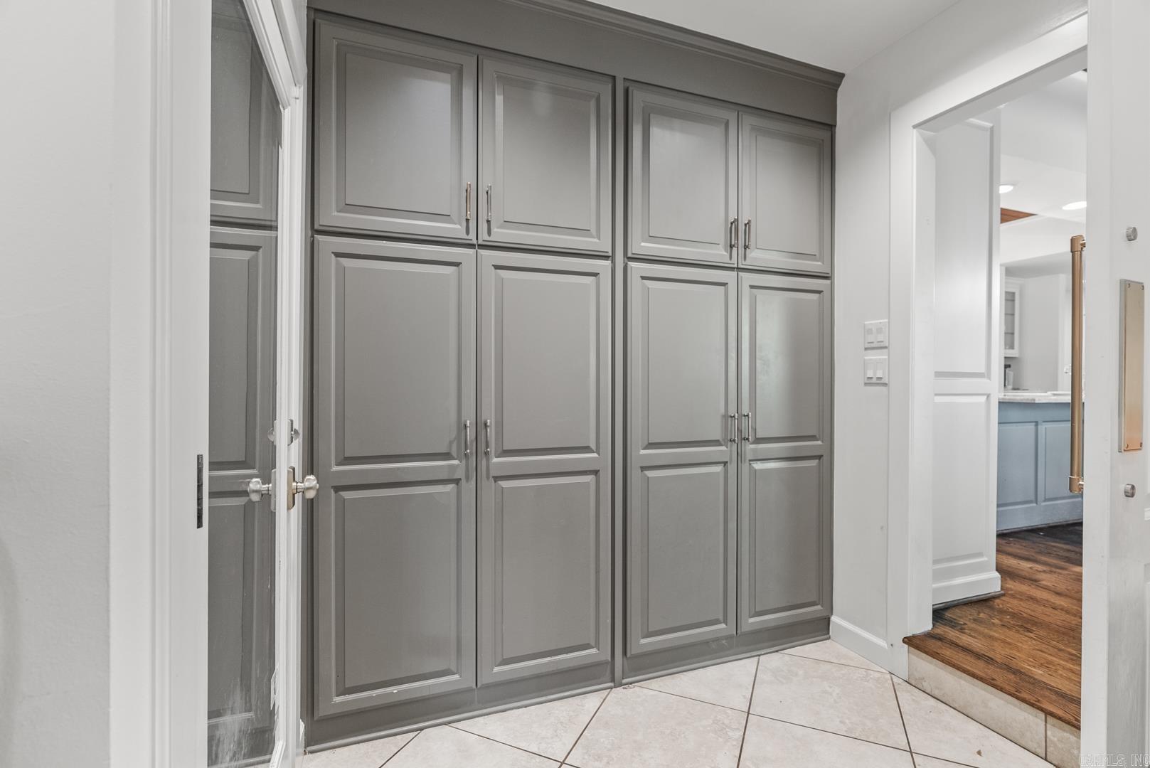 Elmo Walker - Residential