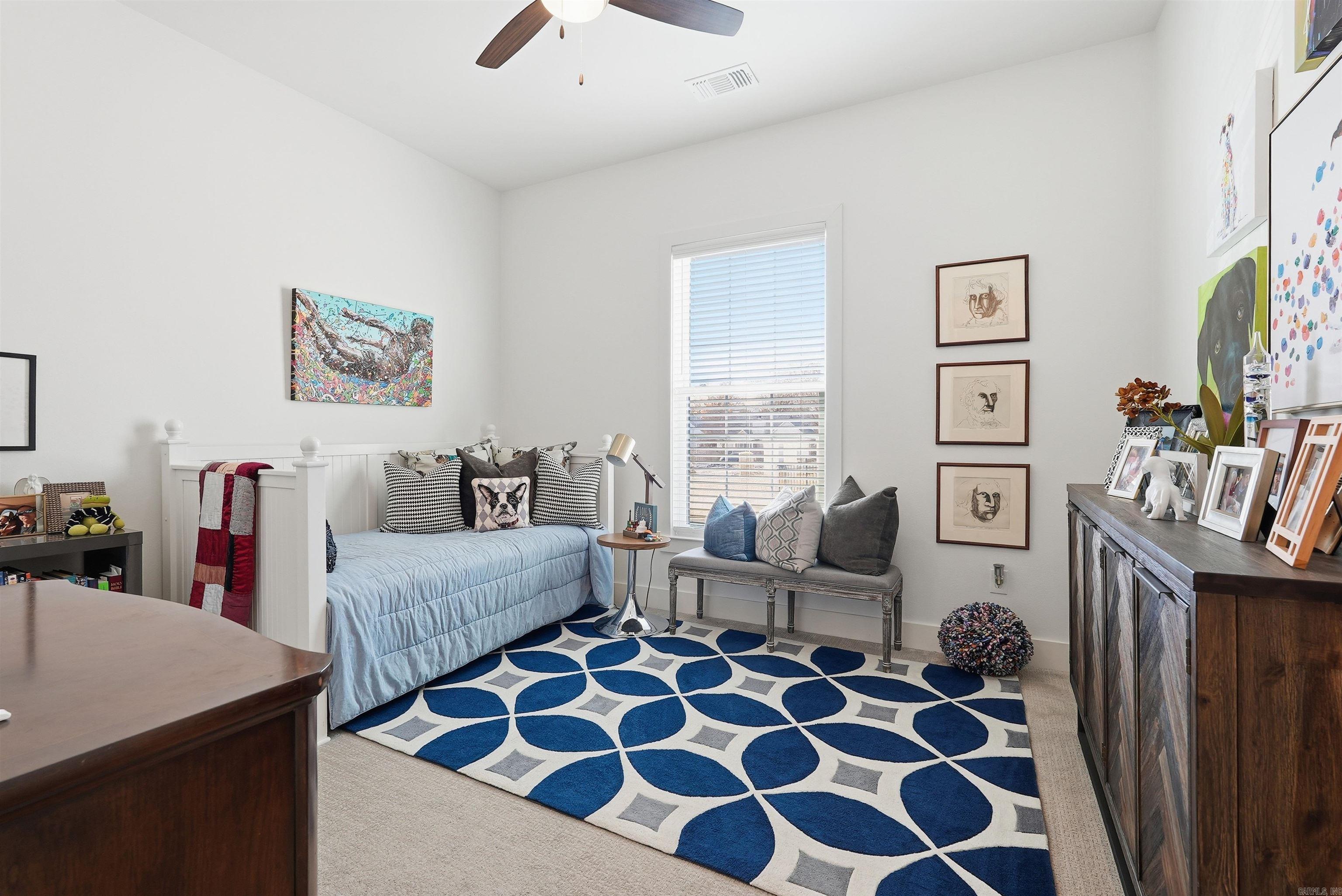 MERGERON COURT - Residential