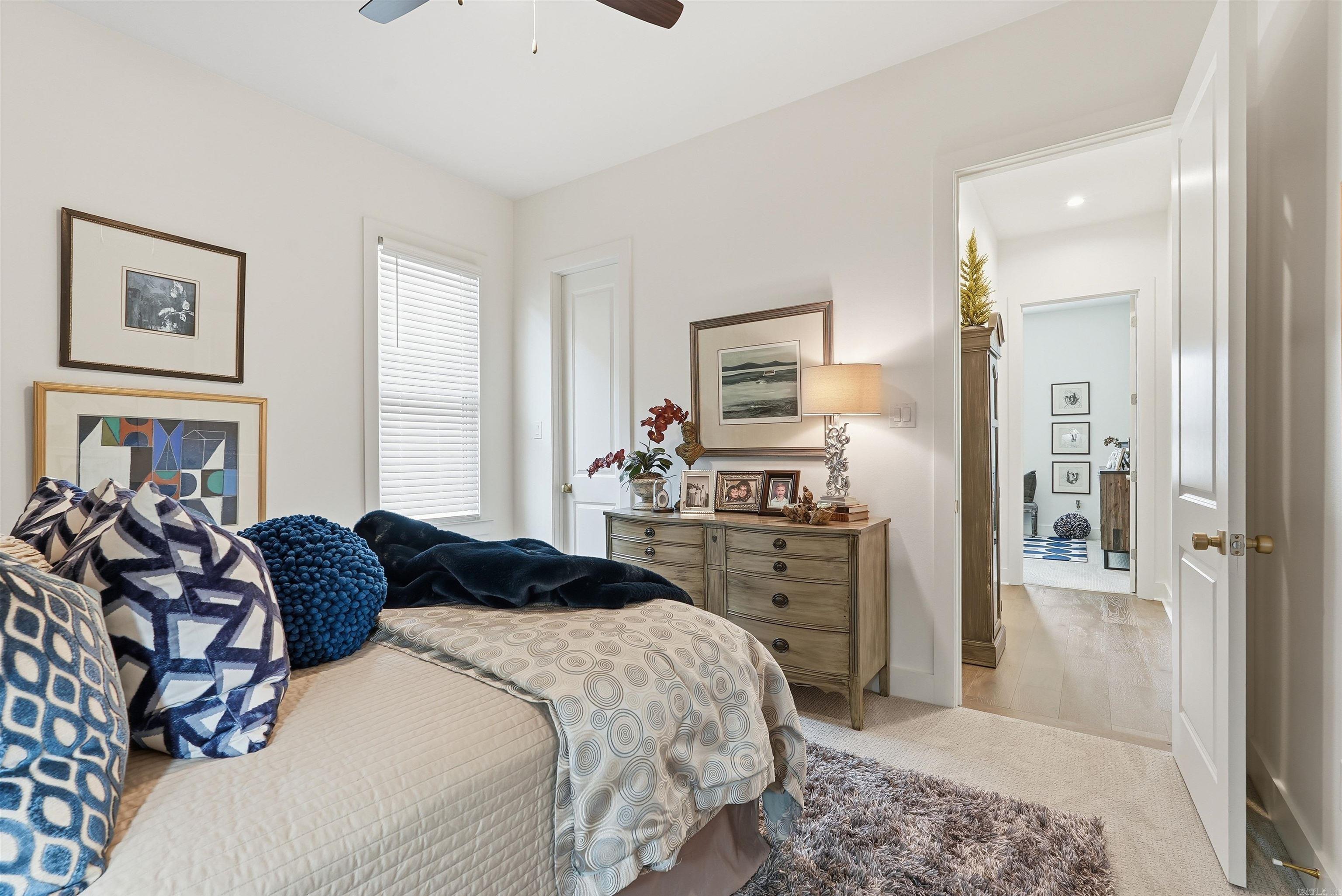 MERGERON COURT - Residential