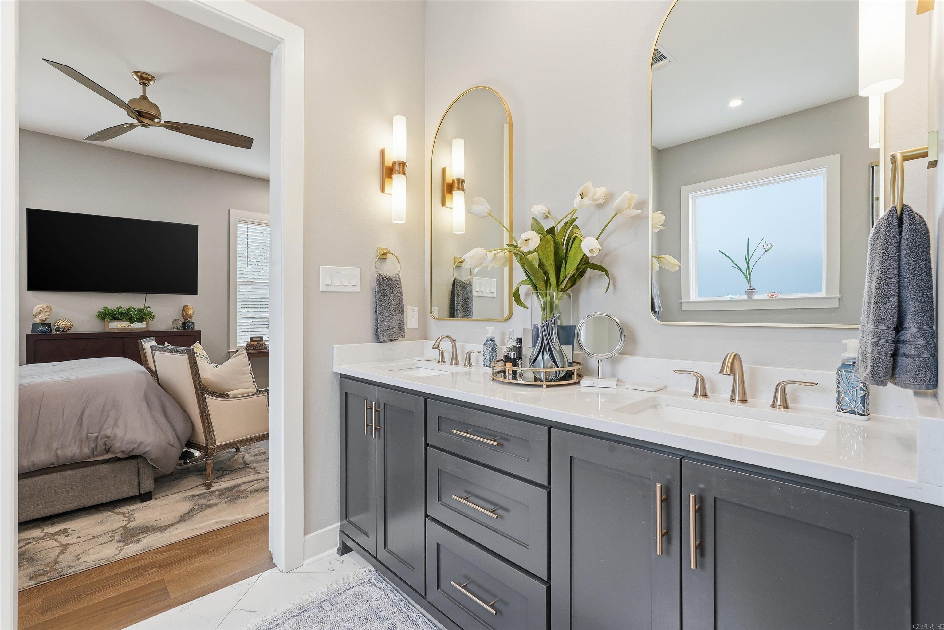 MERGERON COURT - Residential