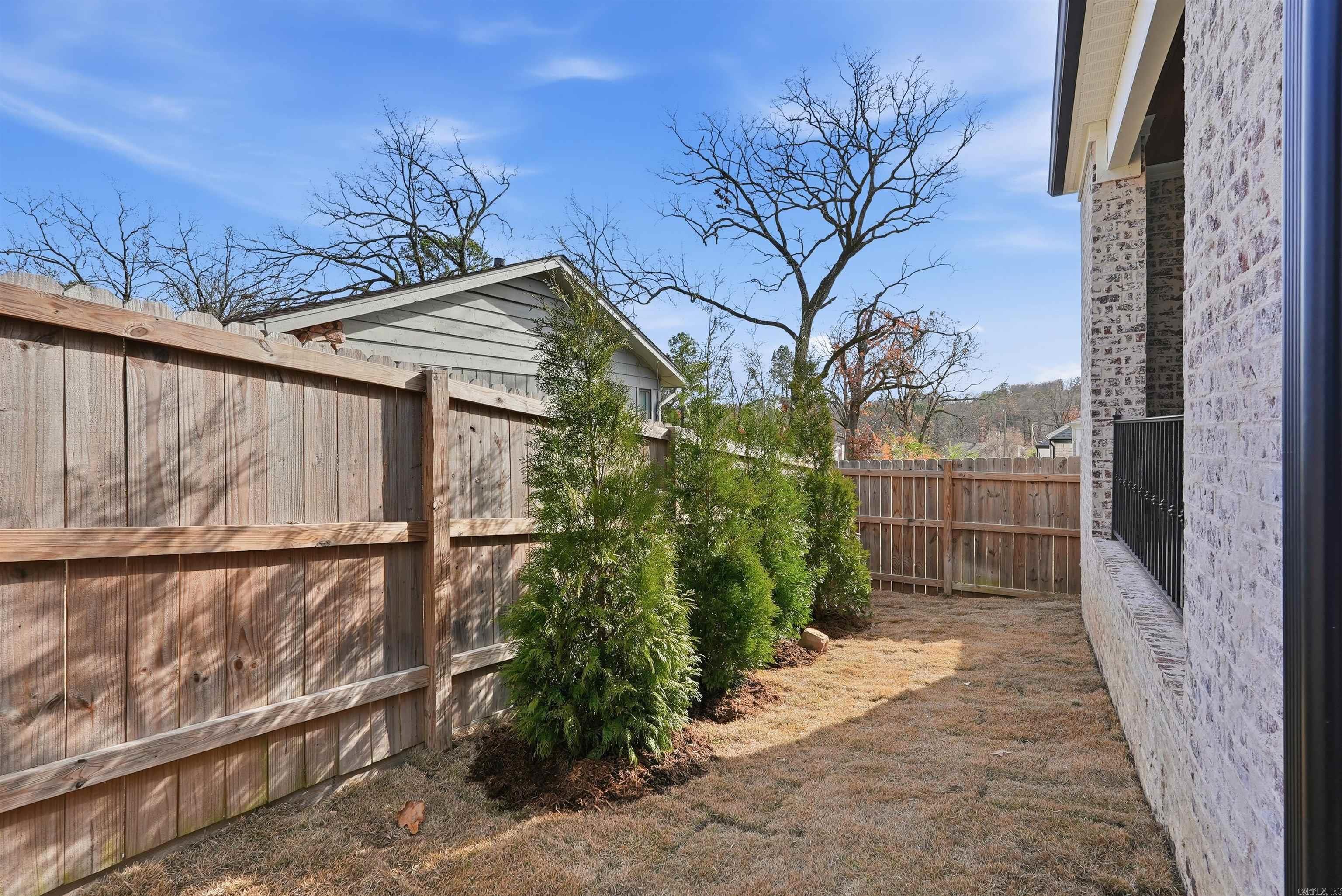 MERGERON COURT - Residential