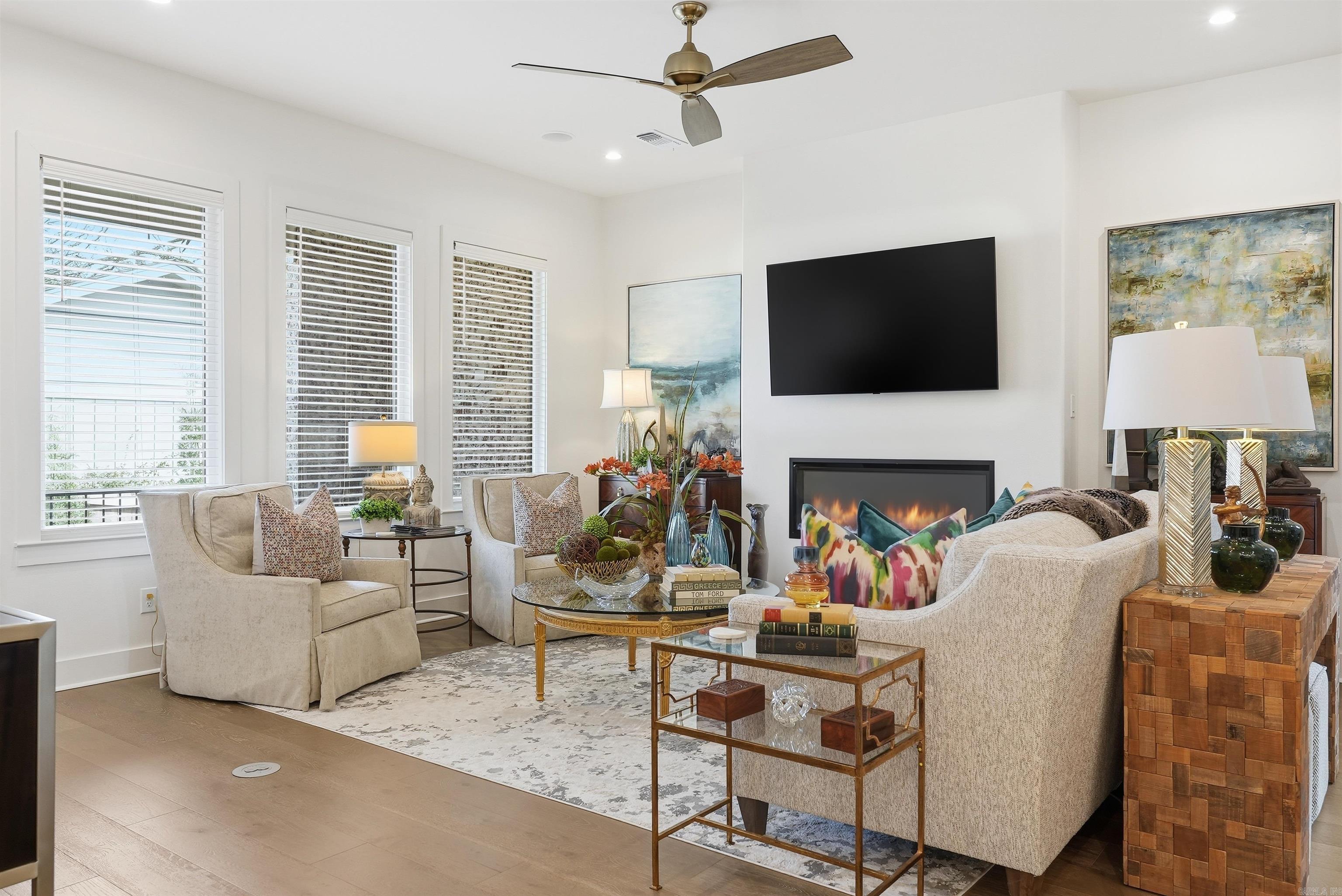 MERGERON COURT - Residential