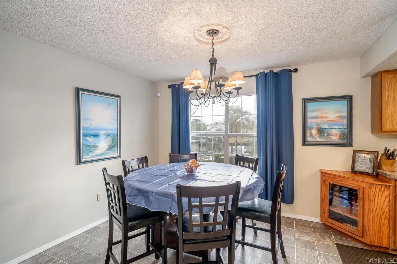 WOODLAND SHORES - Residential