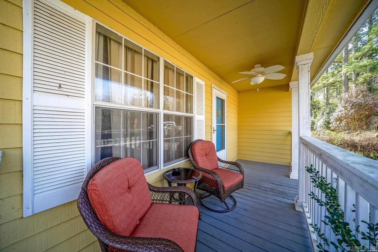 WOODLAND SHORES - Residential