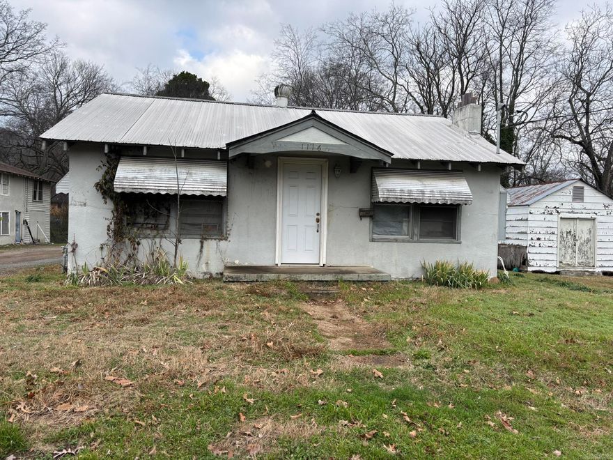 Investor Special – 3BR/1BA in Hot Springs! Fix & Flip or Buy & Hold – High Potential! Investment gem waiting for your vision! This inherited property is being sold as-is, where-is, with no repairs and no seller disclosure provided. Seller is not turning on utilities. Endless potential – Priced to sell FAST!