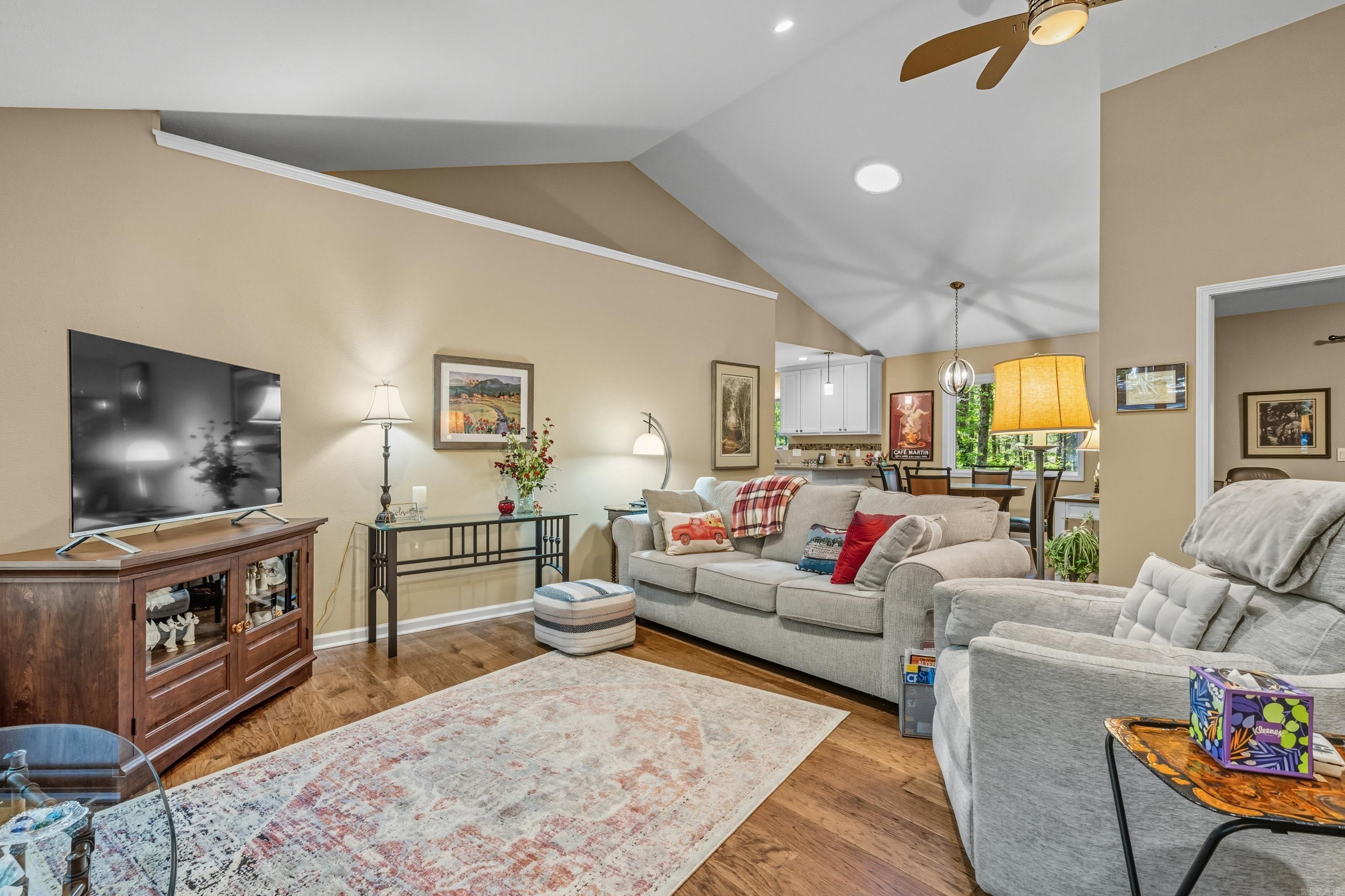 Villa Alegre Courts - Residential