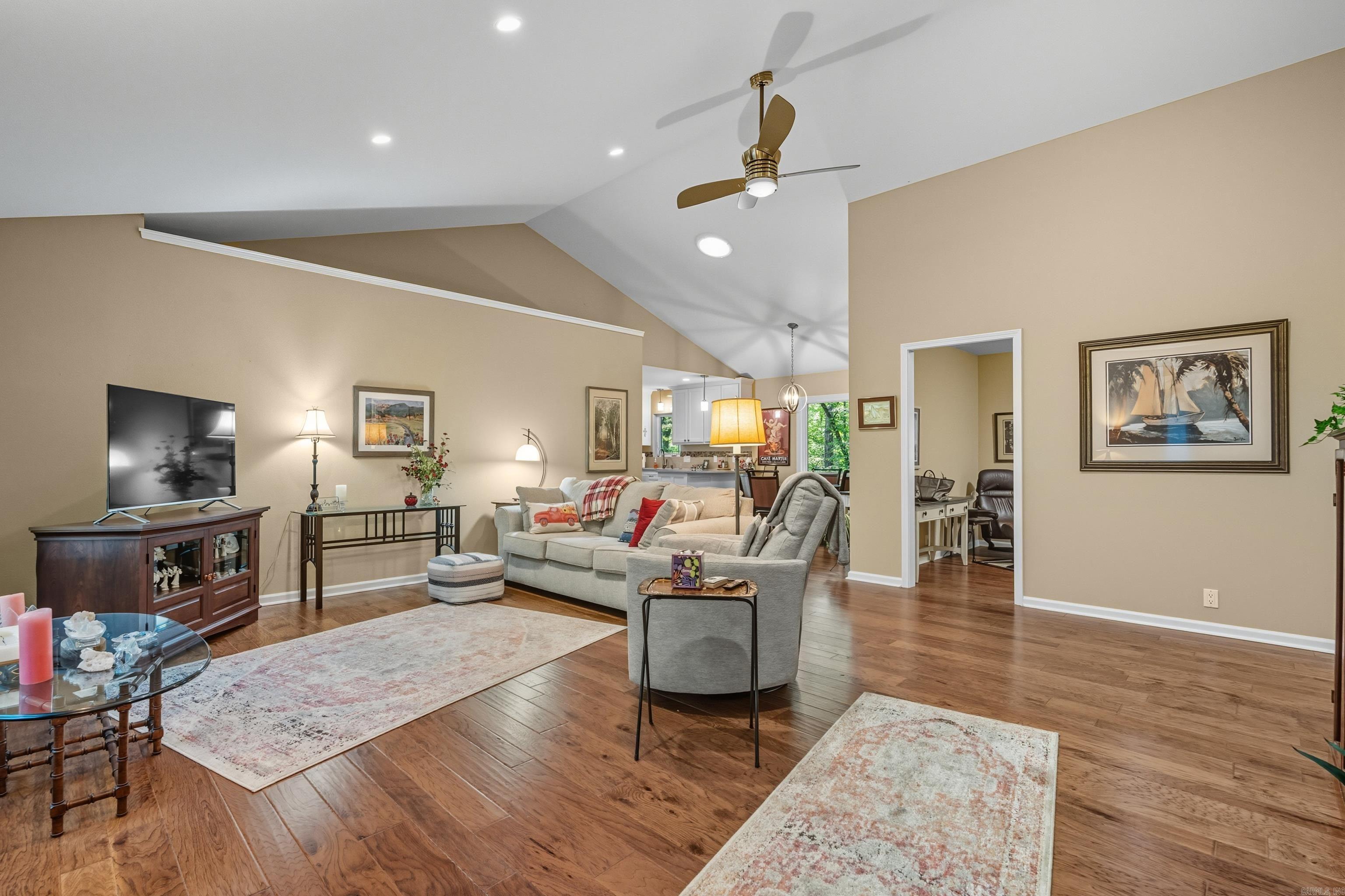 Villa Alegre Courts - Residential