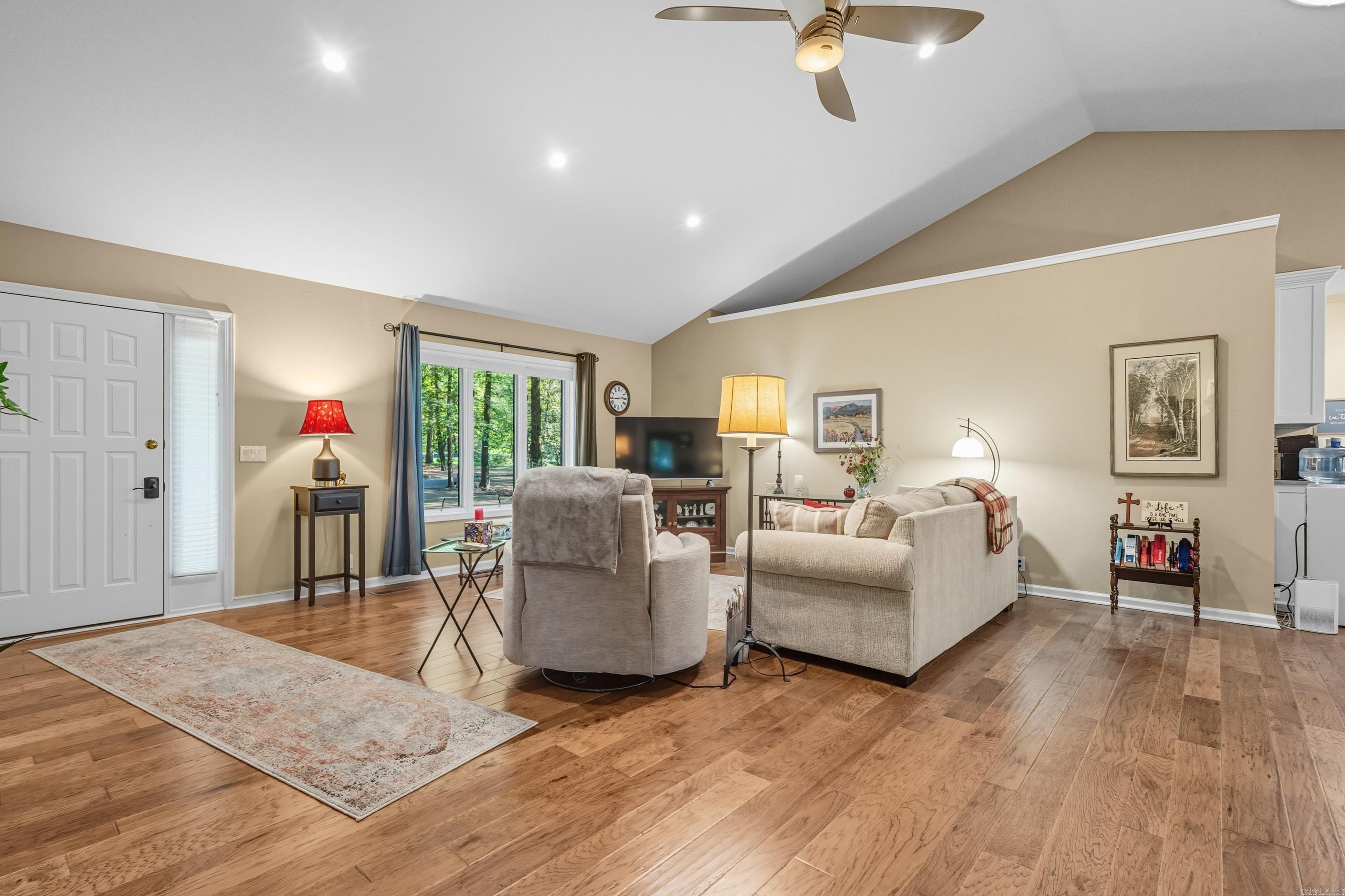Villa Alegre Courts - Residential