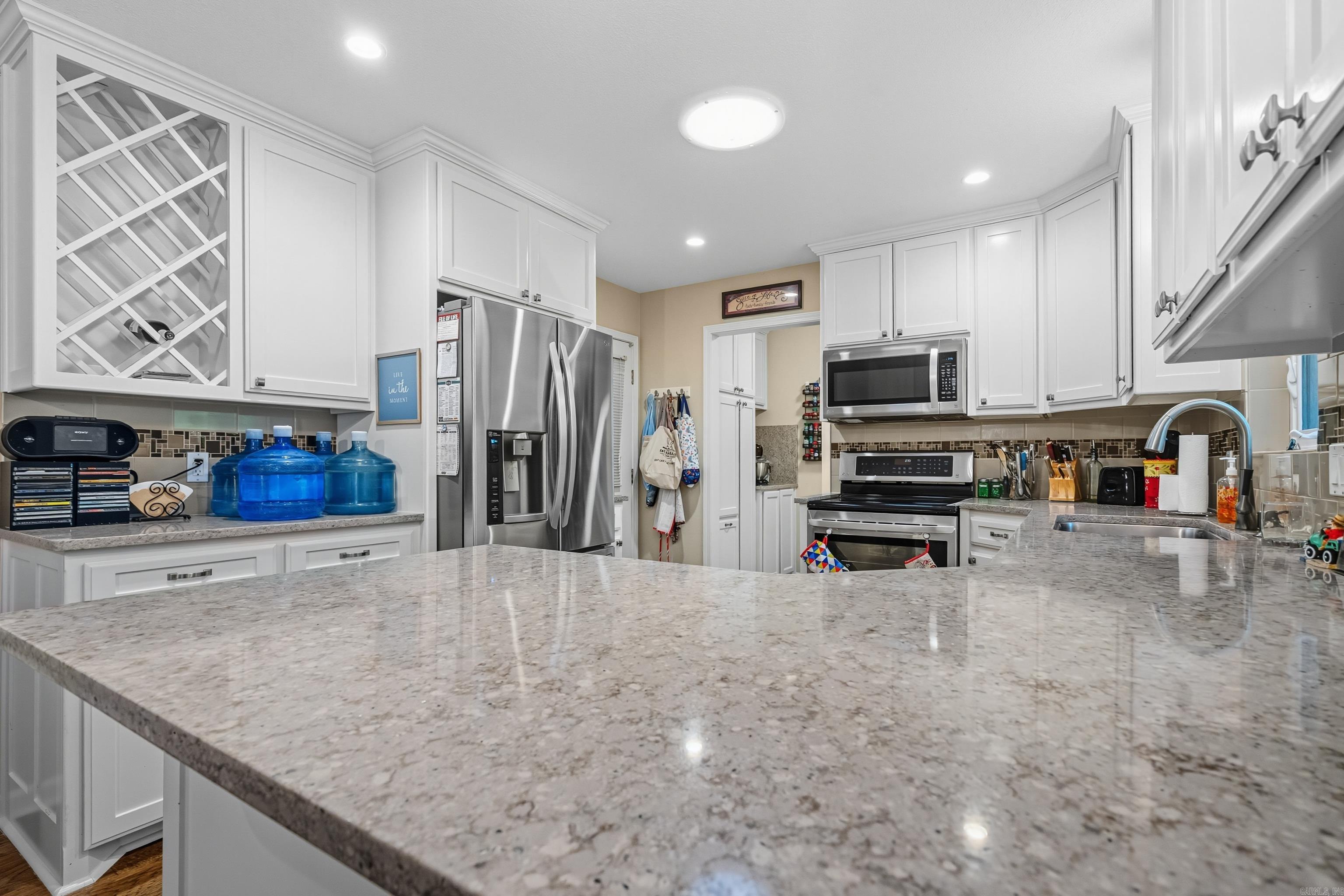 Villa Alegre Courts - Residential
