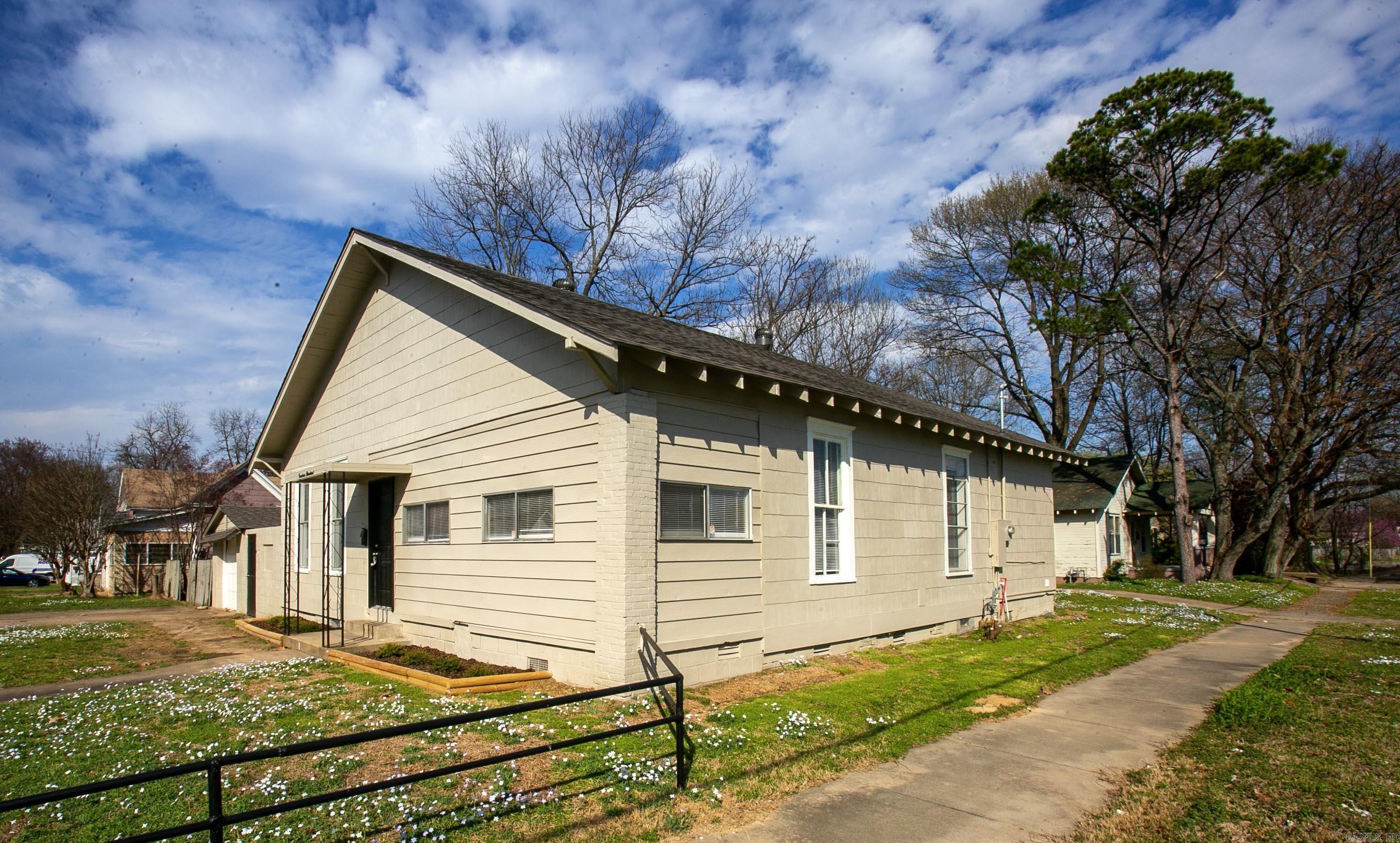 Cute 4BD/1.5BA in North Little Rock that is awaiting you to call home. Stairs were added to the upstairs bedroom. Luxury vinyl flooring throughout most of home and carpet on stairs and in upstairs bedroom. Lots of natural lighting. There is plenty of space in the front and backyard to enjoy the weather when it is nice. This property is managed by Hoffman Team so beware of scammers - we will never ask you to Cashapp us money. The lease for this property is for 18 months to 2 years with a 3% increase after the first year. Income must be 3x the amount of rent per month unless you have a housing voucher. Deposit, first month’s rent, and the $50 administration fee due before move in.