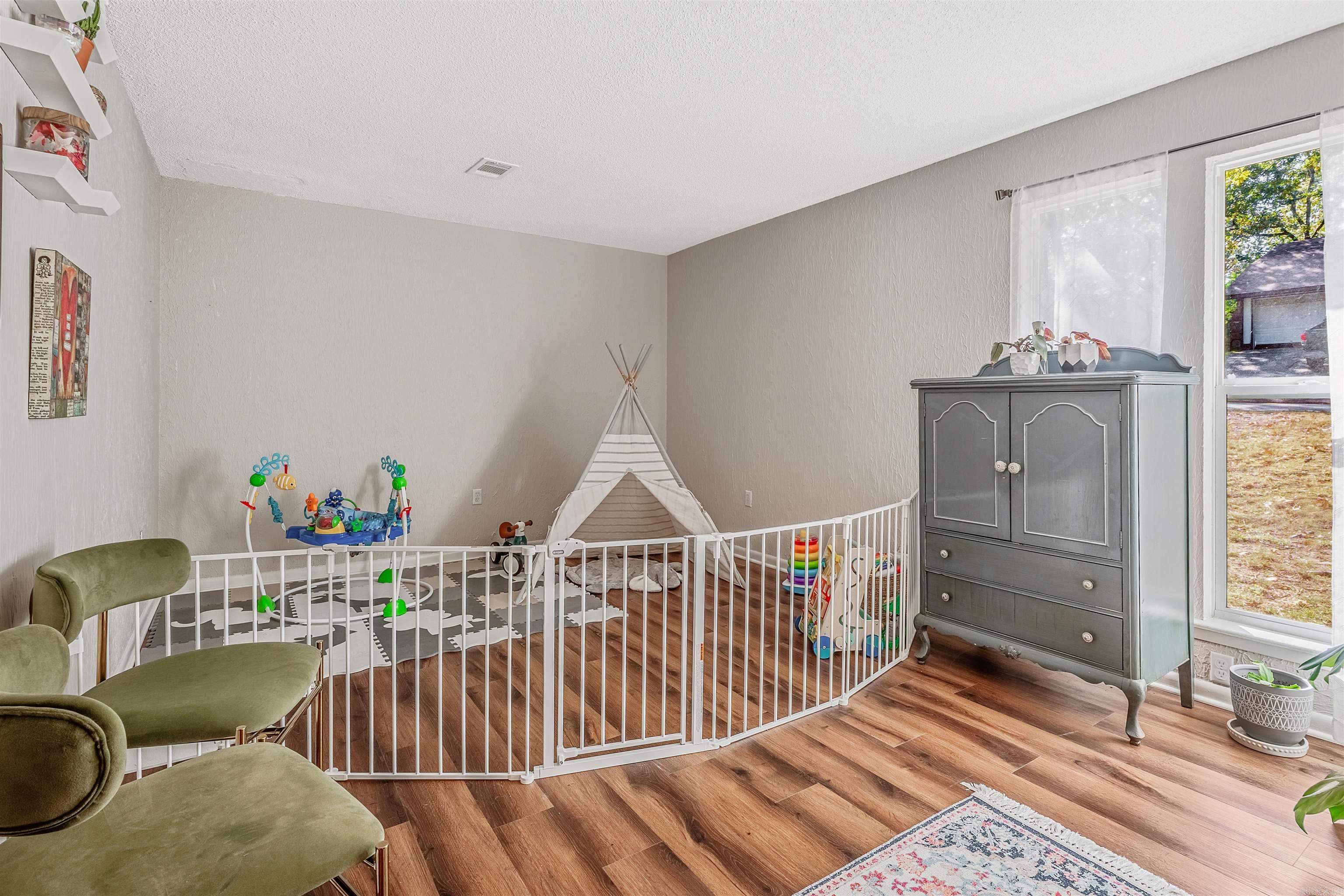 OVERBROOK - Residential