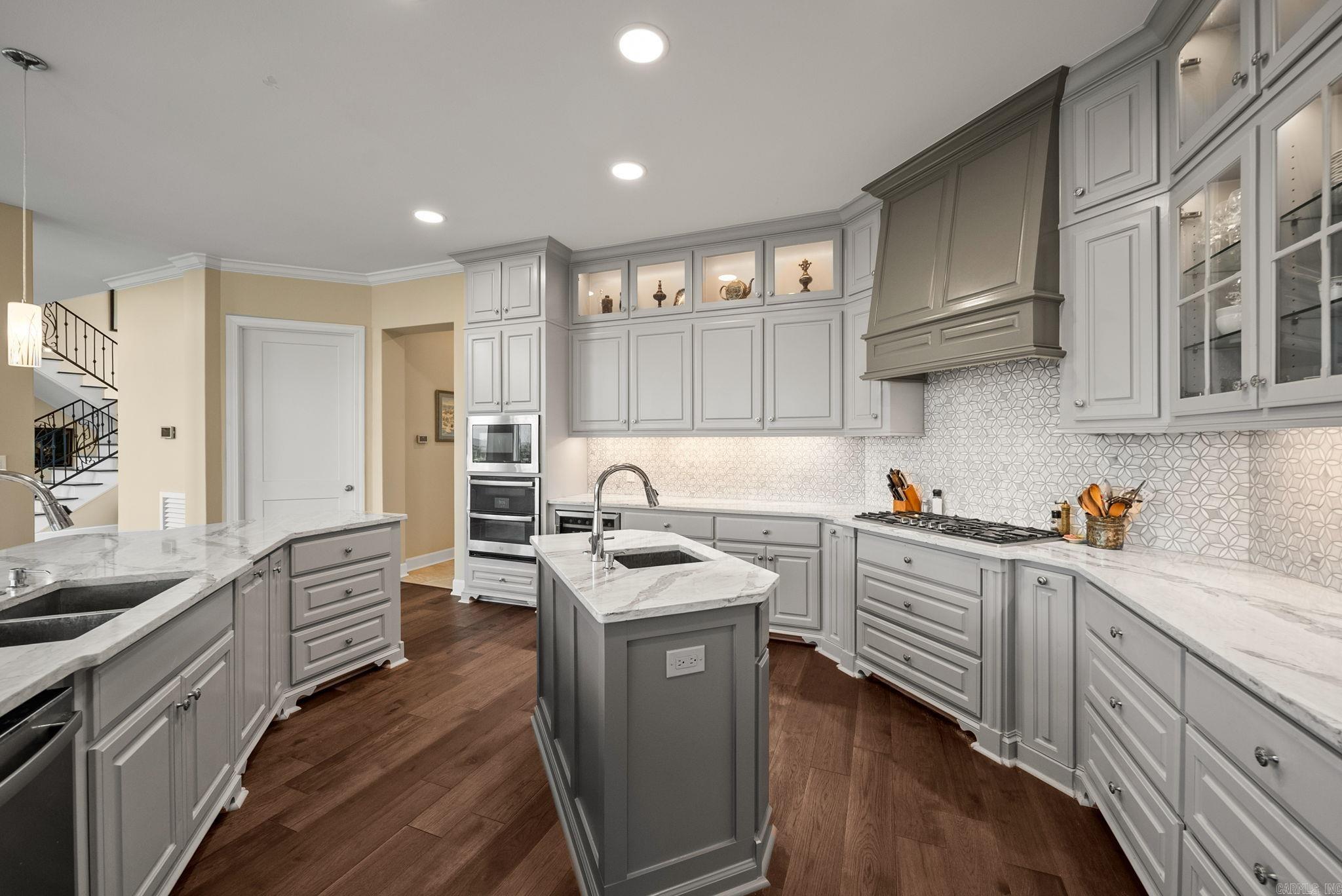 WATERVIEW ESTATES - Residential