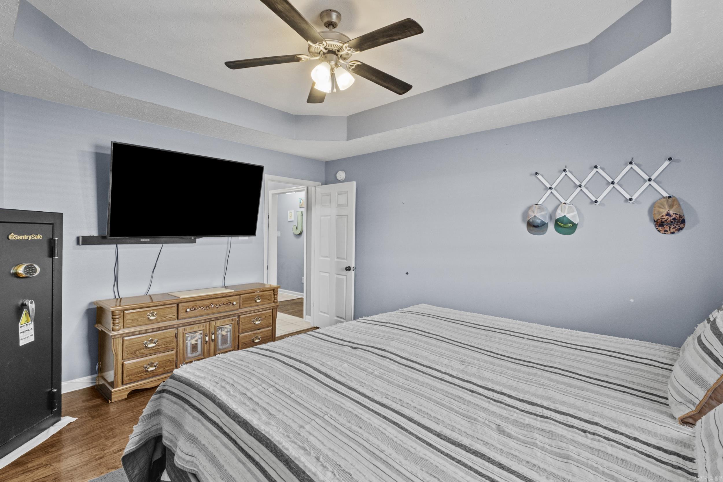 CARRIAGE COURT L - Residential