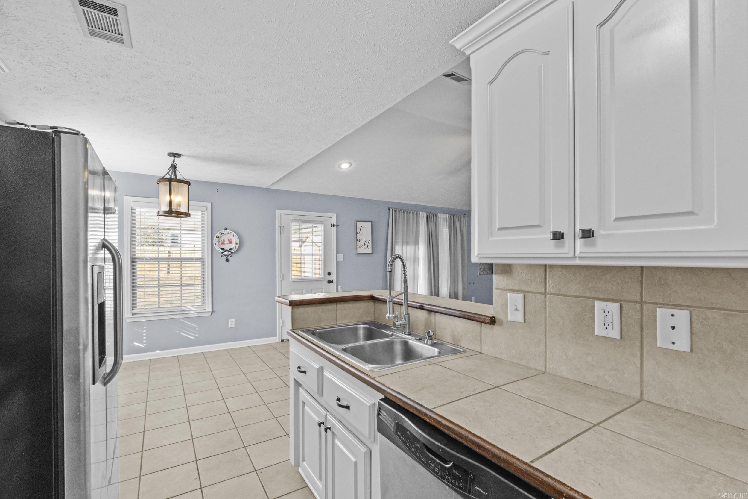 CARRIAGE COURT L - Residential