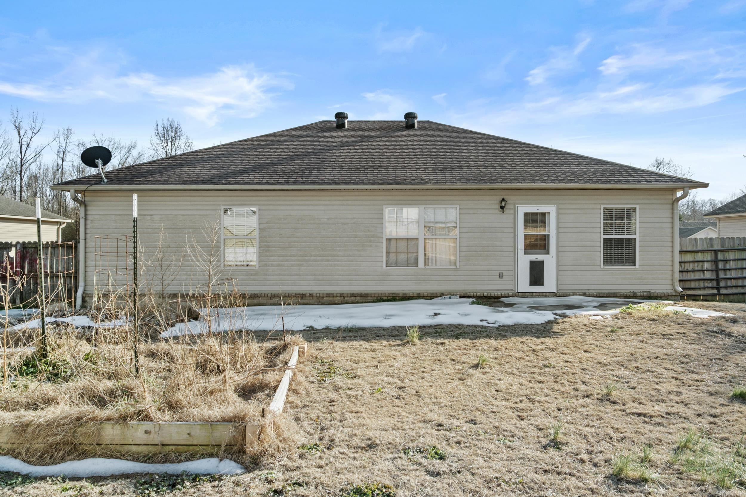CARRIAGE COURT L - Residential