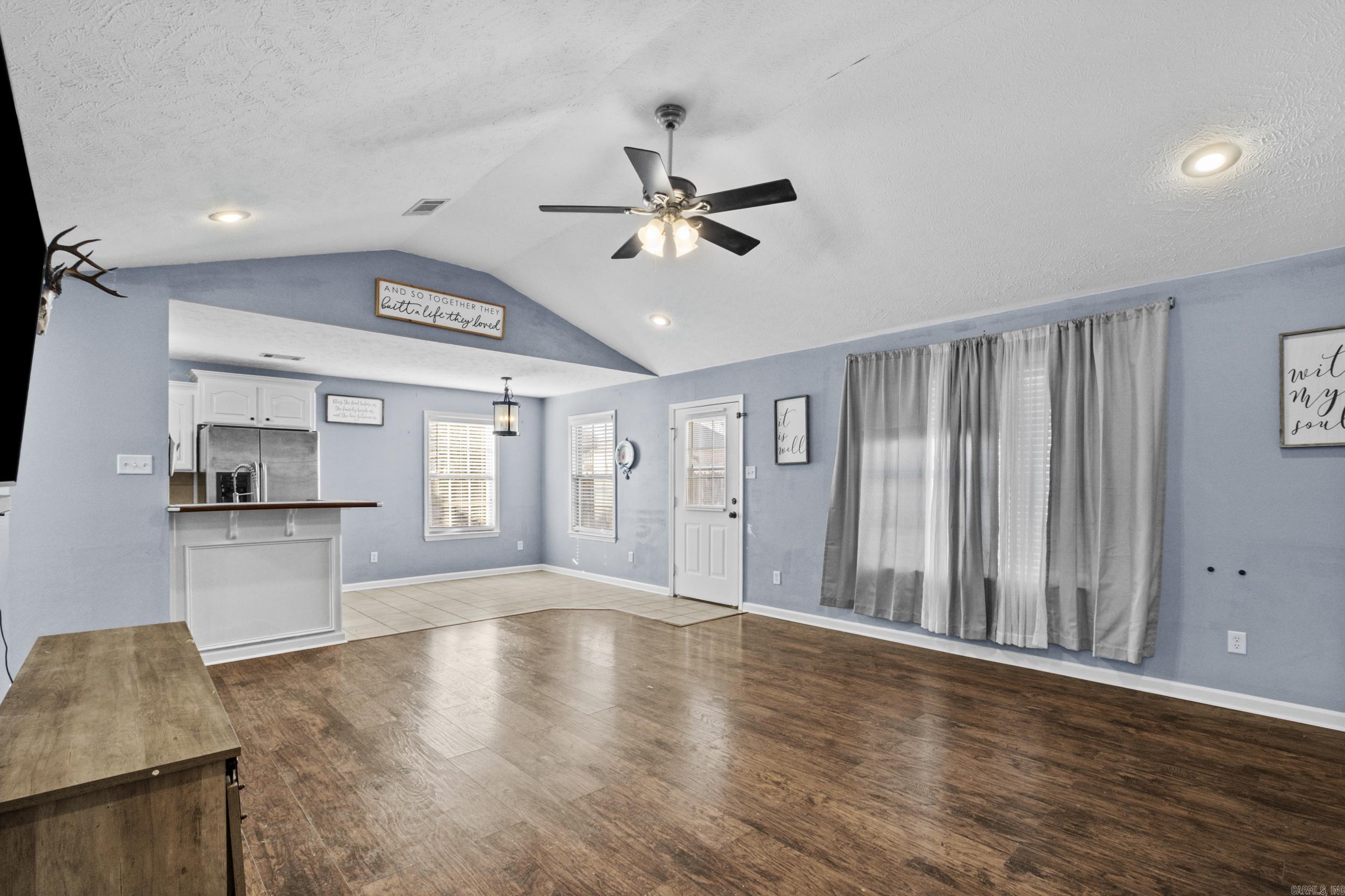 CARRIAGE COURT L - Residential