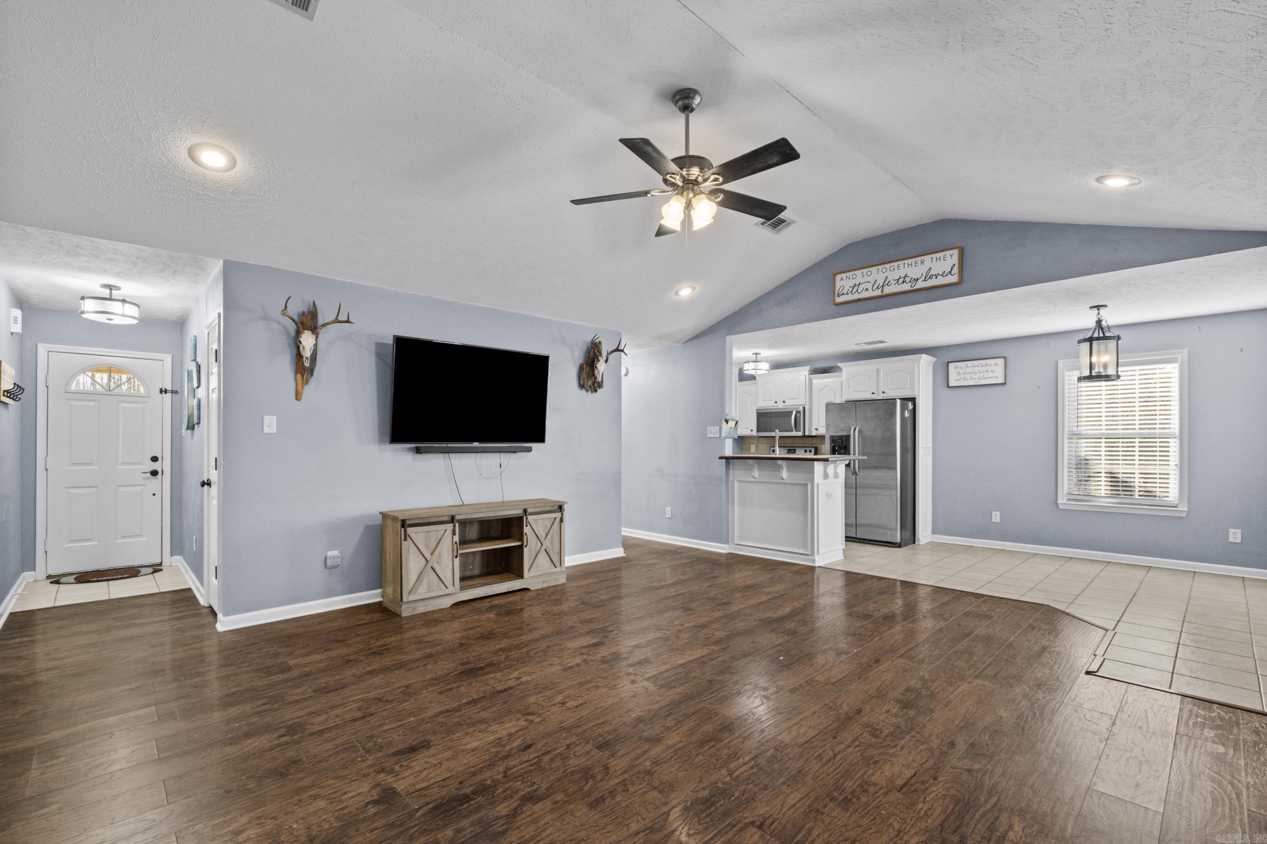 CARRIAGE COURT L - Residential