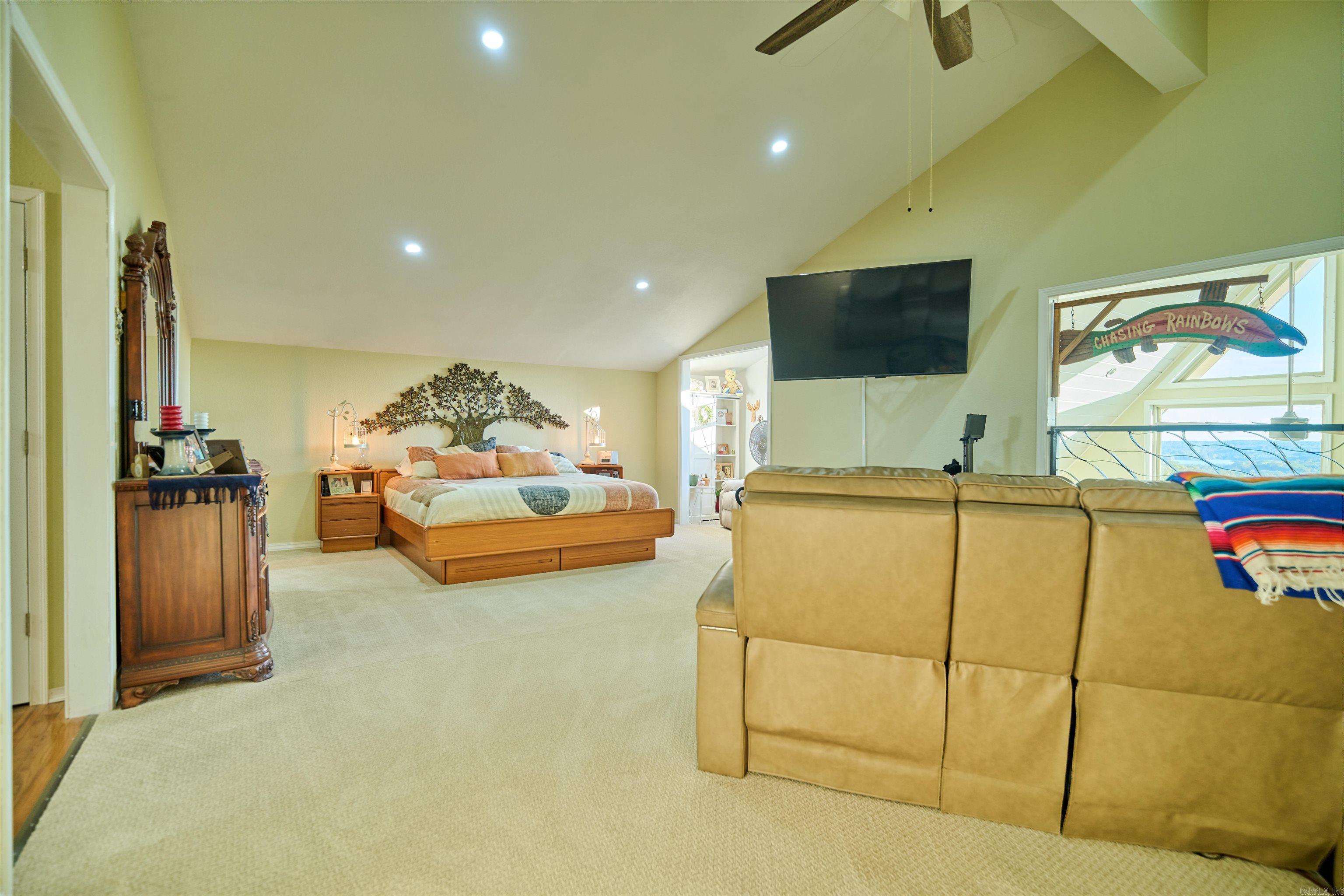 KIMA THIRD - Residential