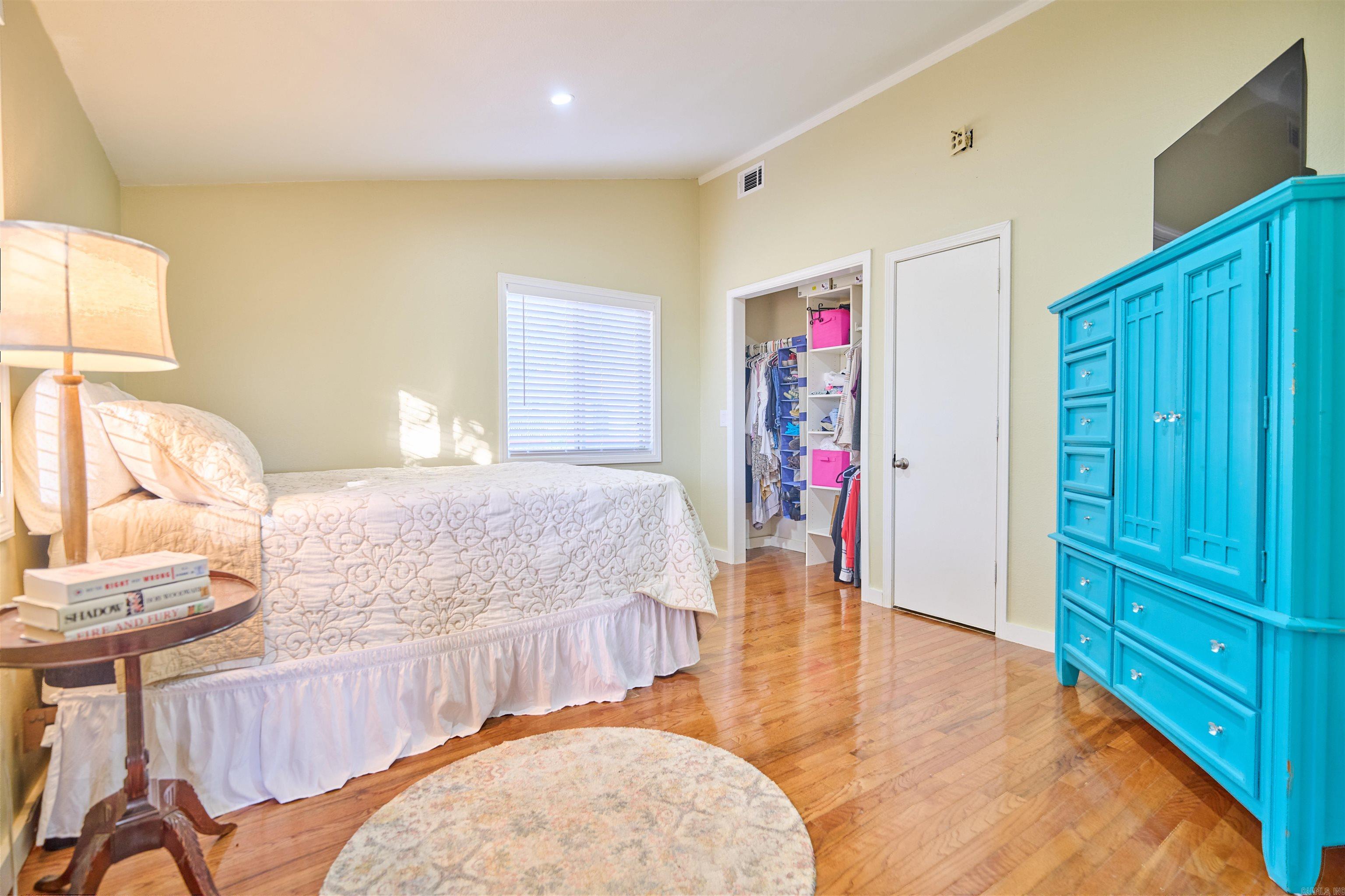 KIMA THIRD - Residential