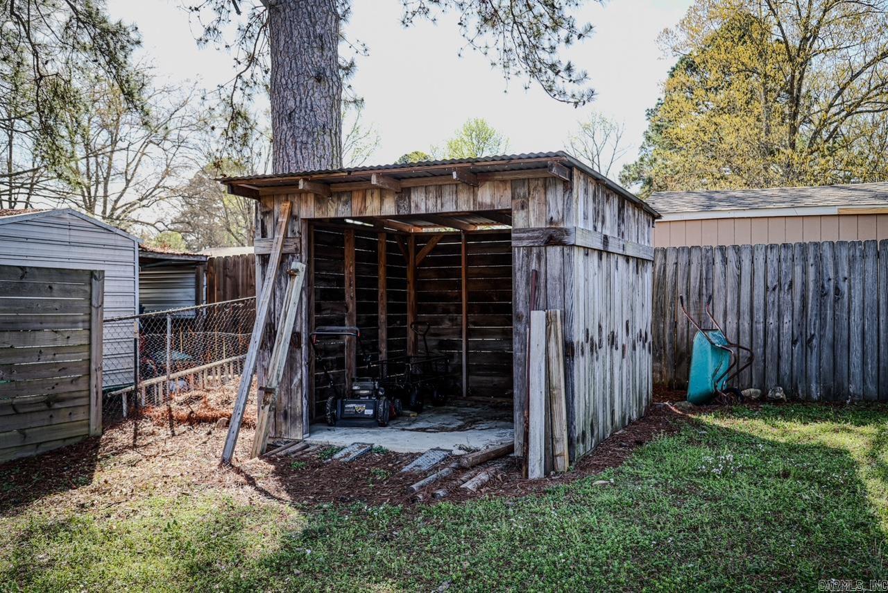 LEEWOOD ADDN - Residential