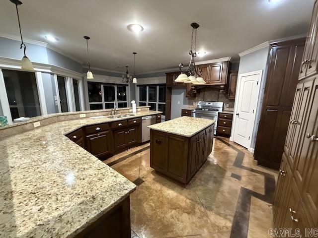 COUNTRY CLUB OF ARK THE - Residential