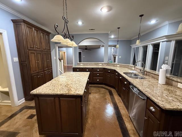 COUNTRY CLUB OF ARK THE - Residential