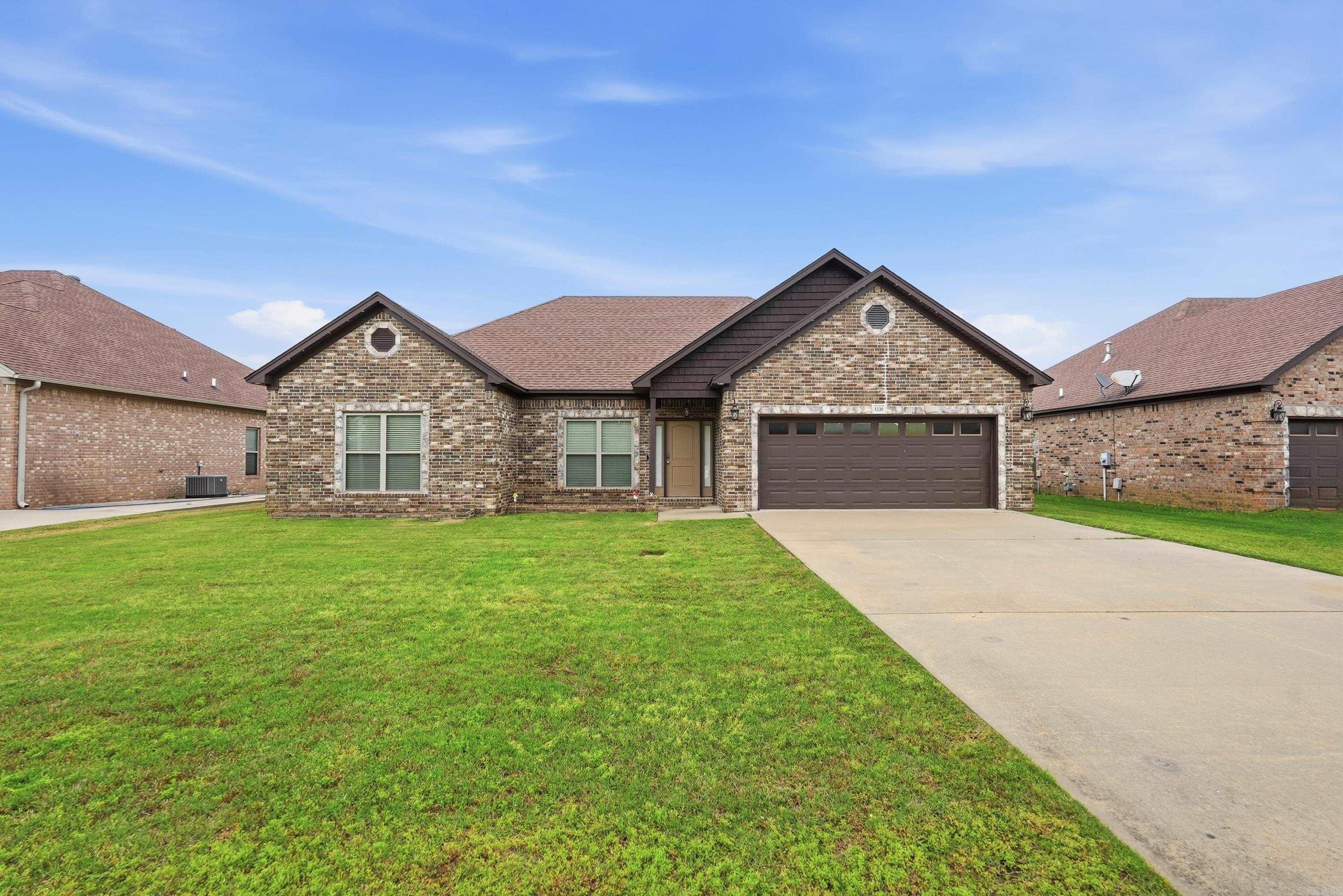 MAKENNA COVE - Residential
