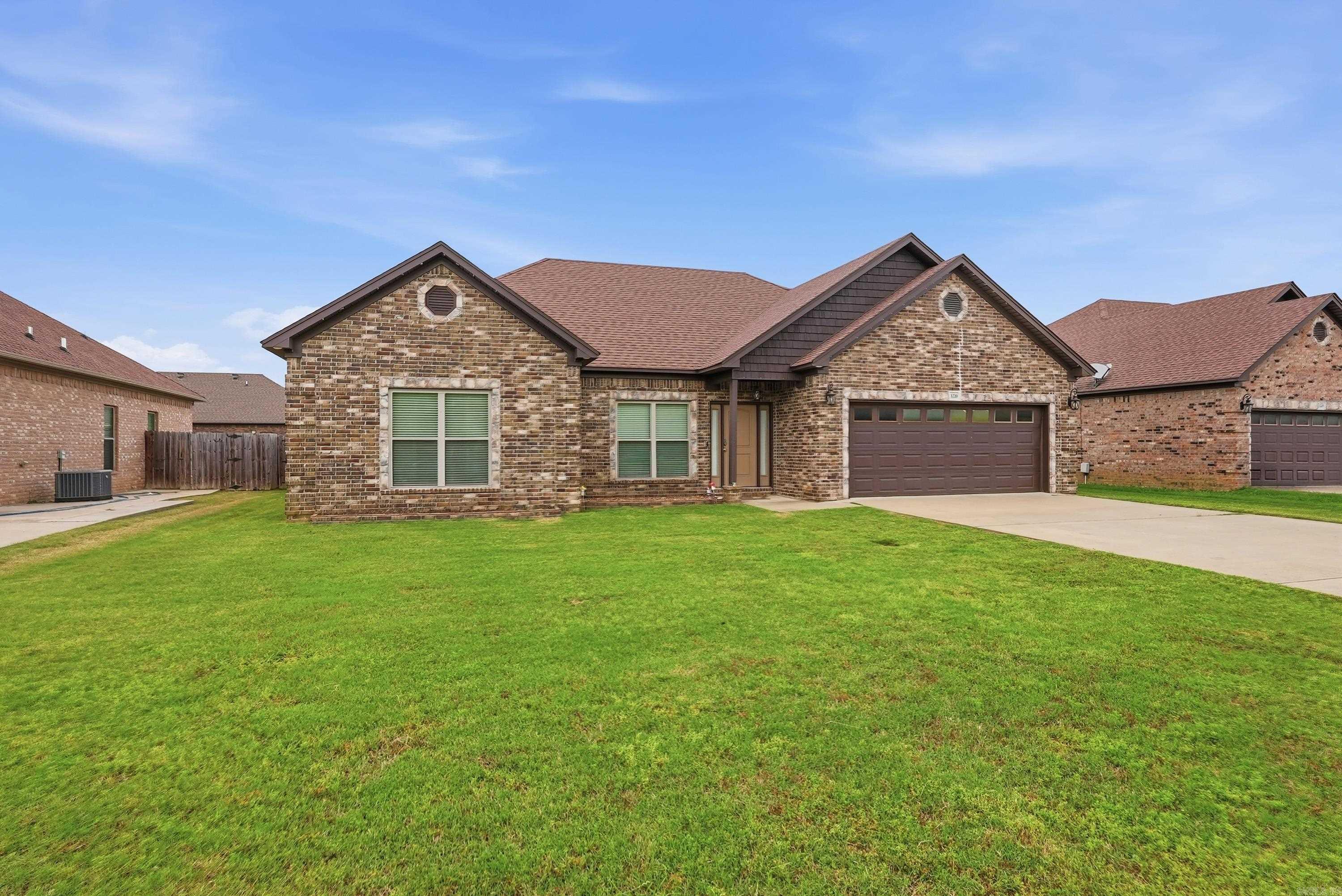 MAKENNA COVE - Residential