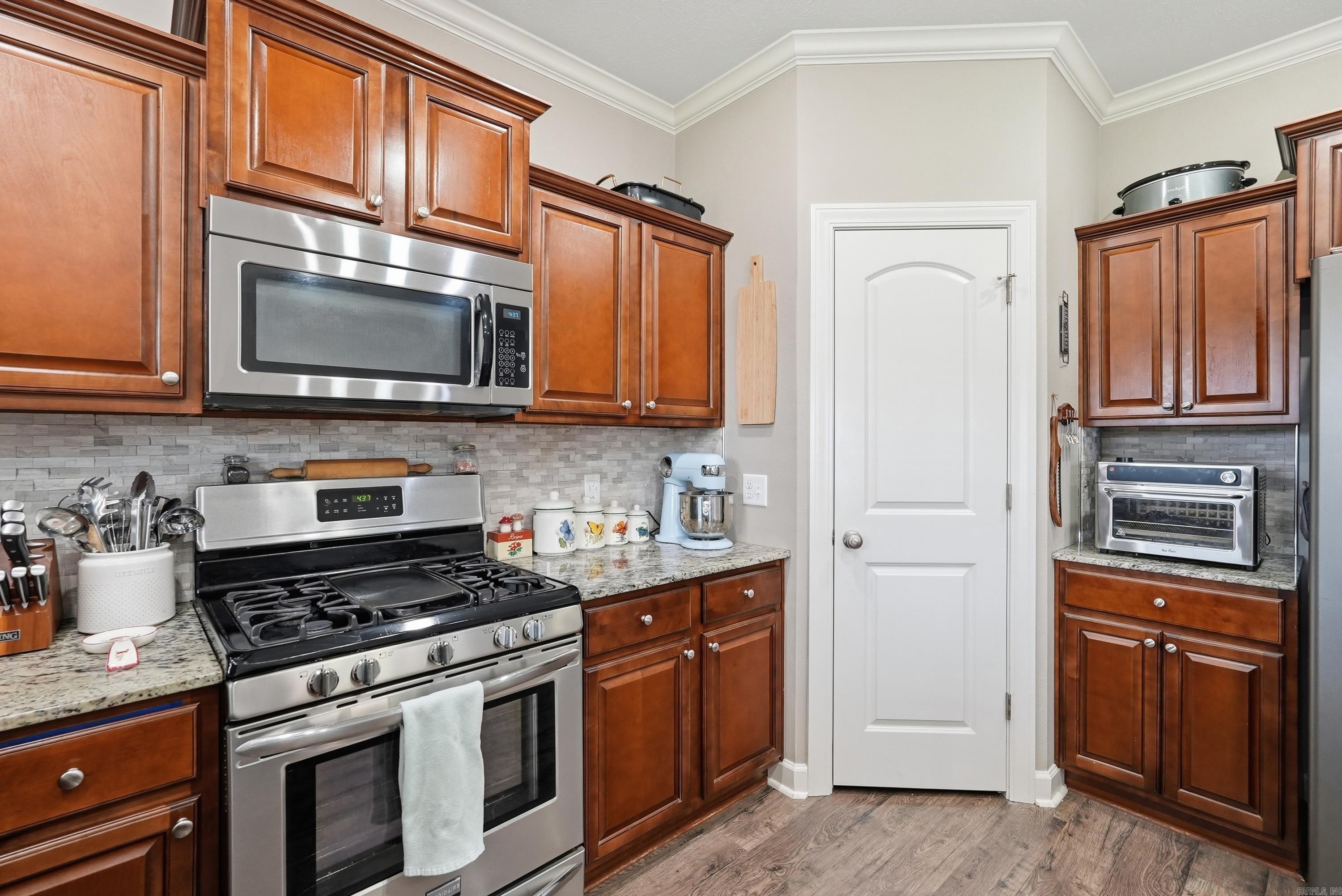 MAKENNA COVE - Residential