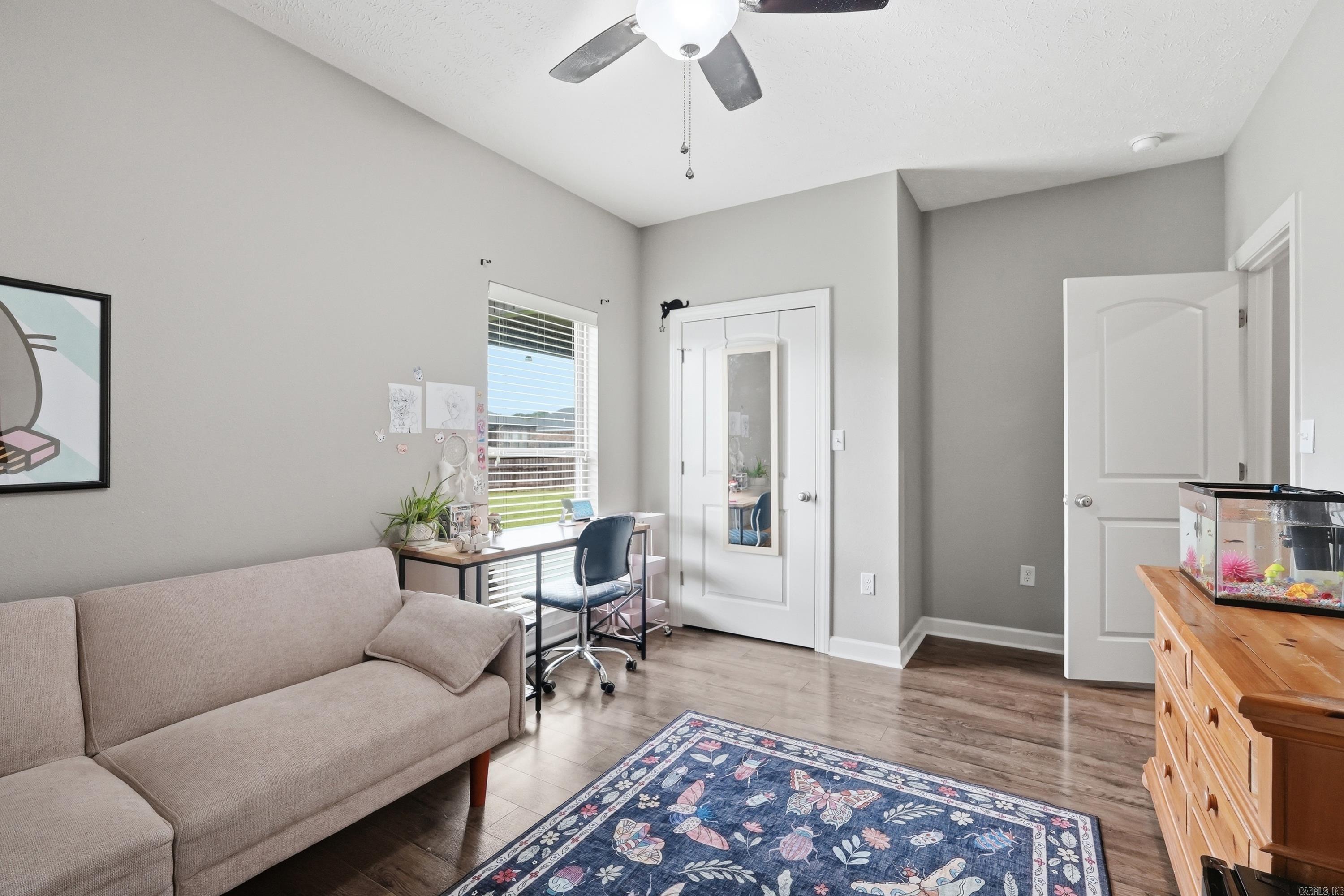 MAKENNA COVE - Residential