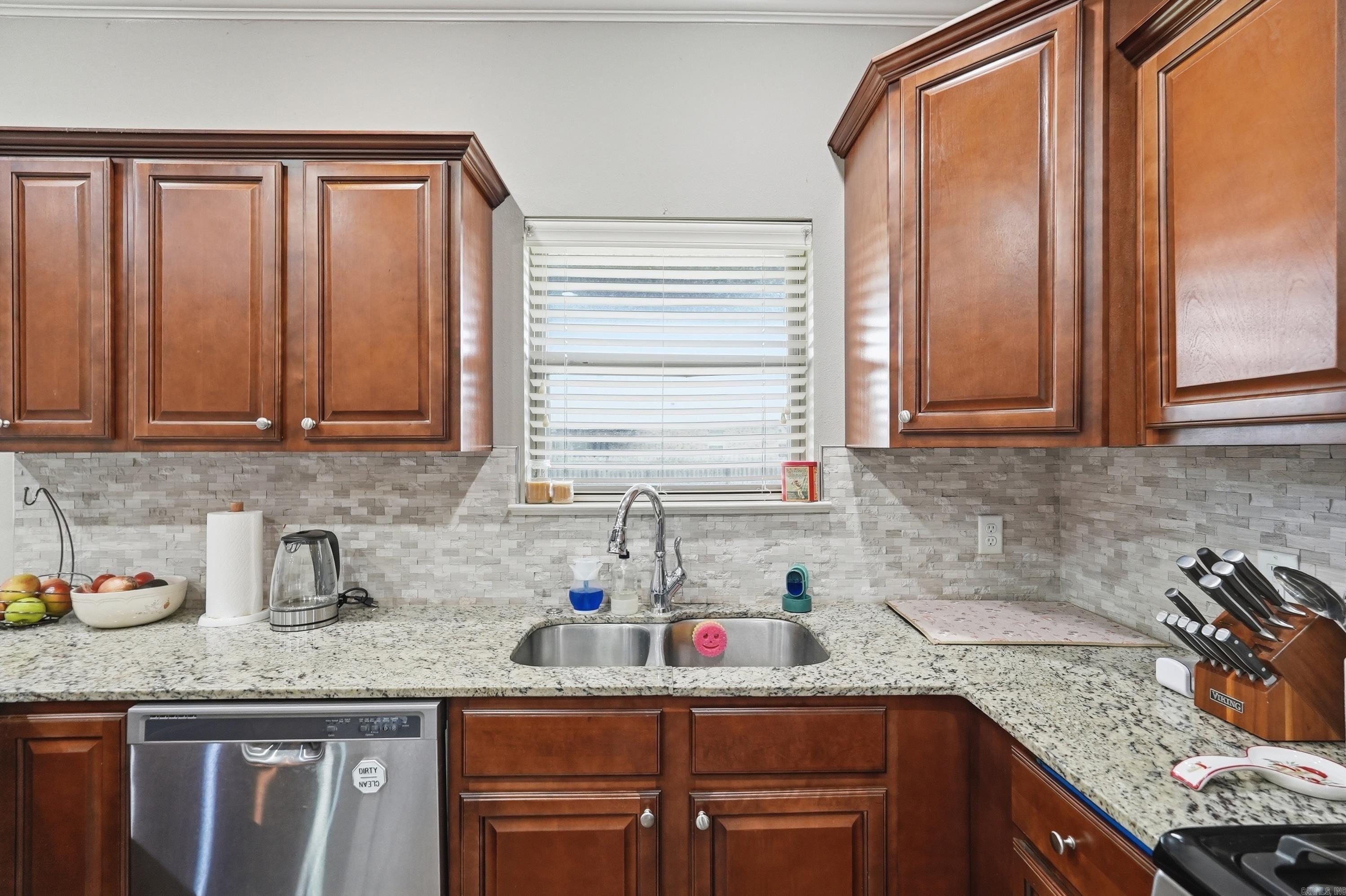 MAKENNA COVE - Residential