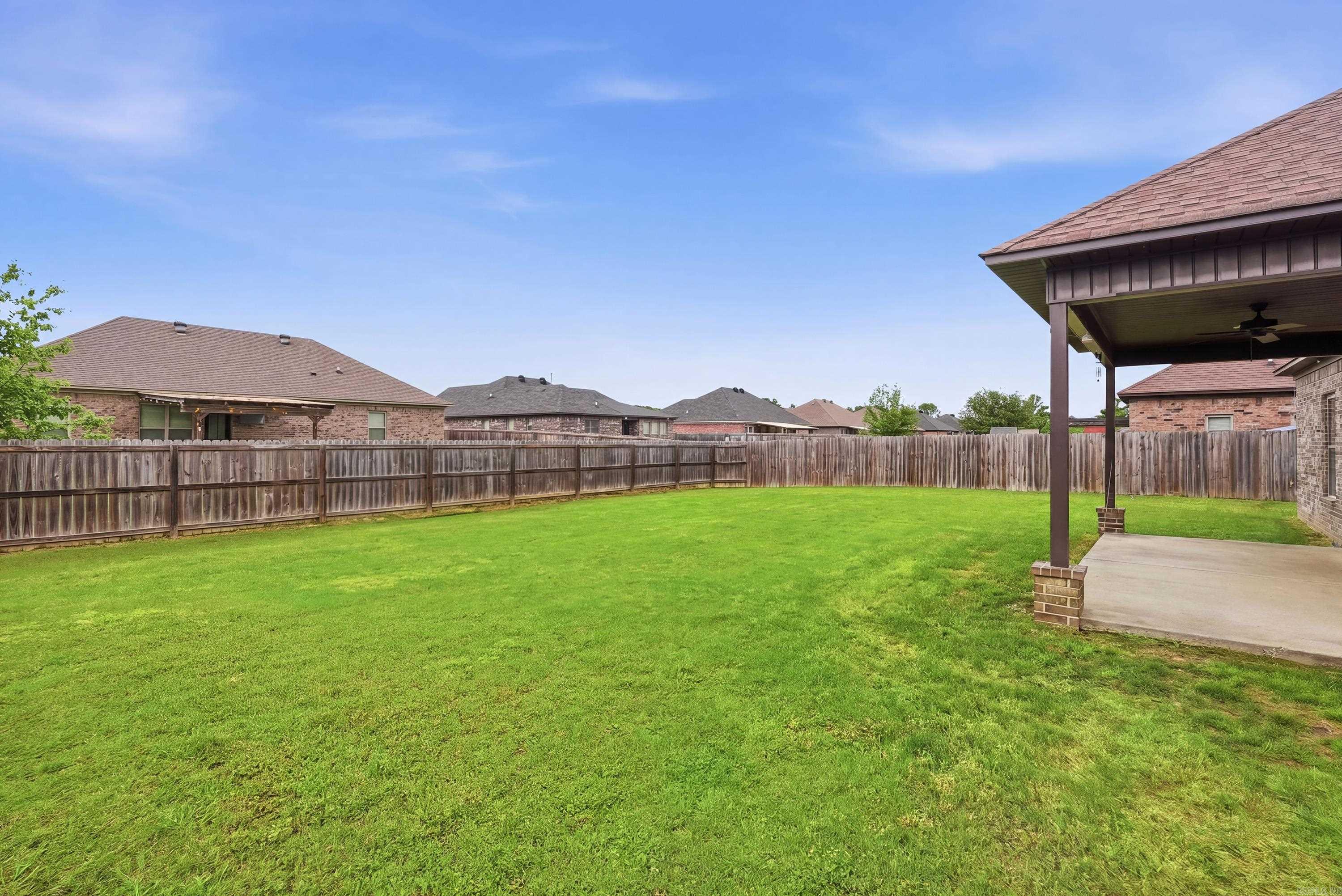 MAKENNA COVE - Residential