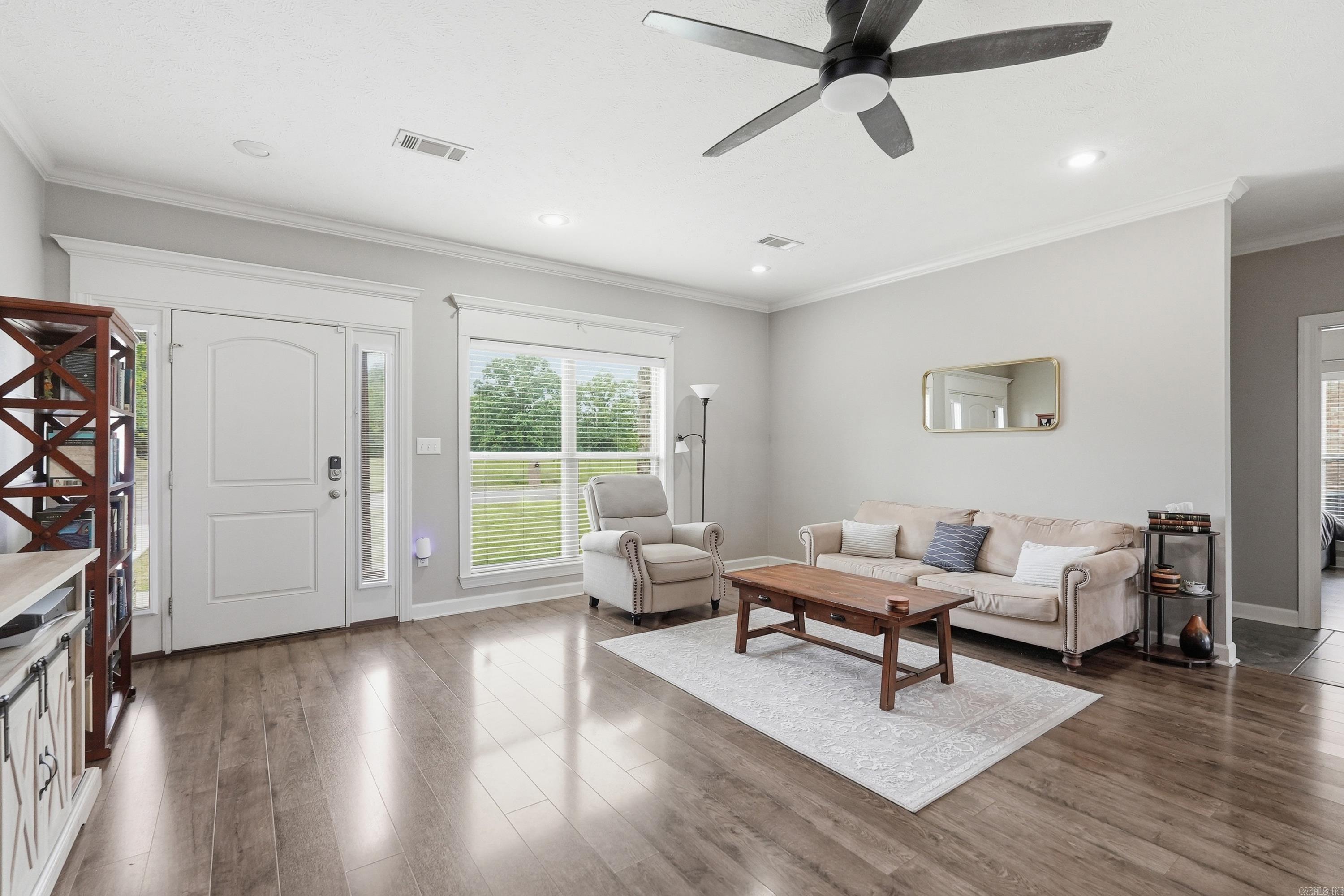 MAKENNA COVE - Residential