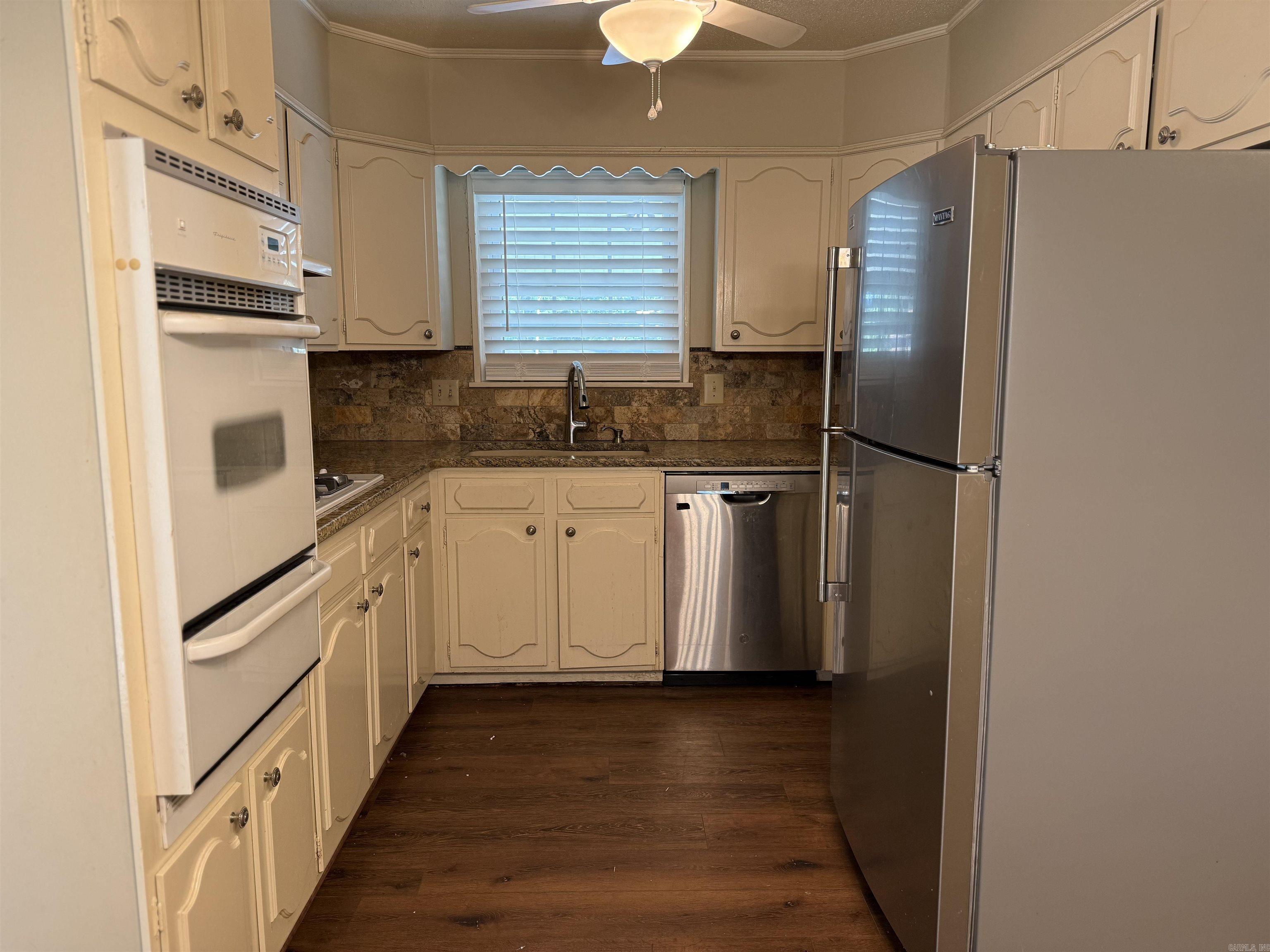 PIKE VIEW - Residential