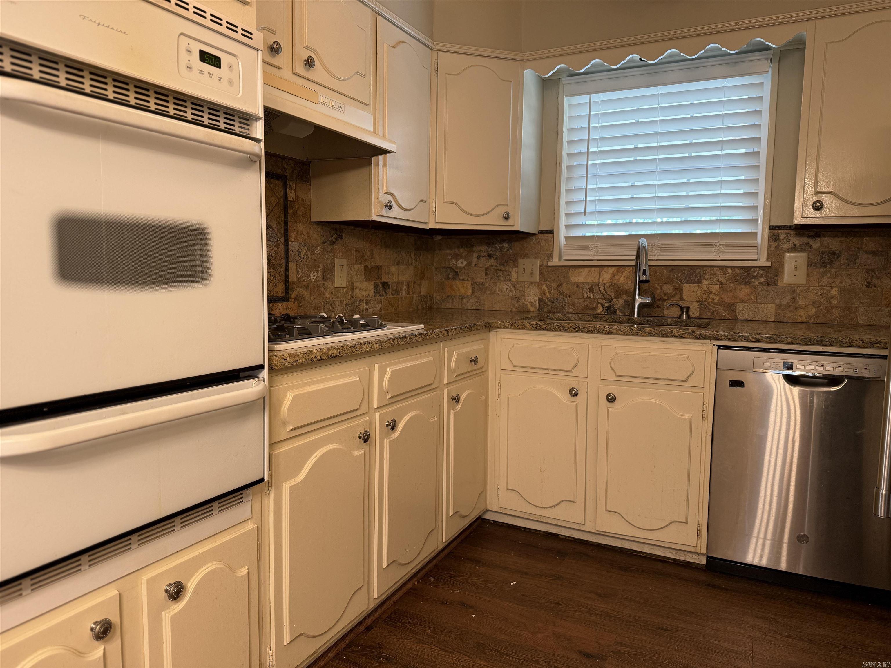 PIKE VIEW - Residential