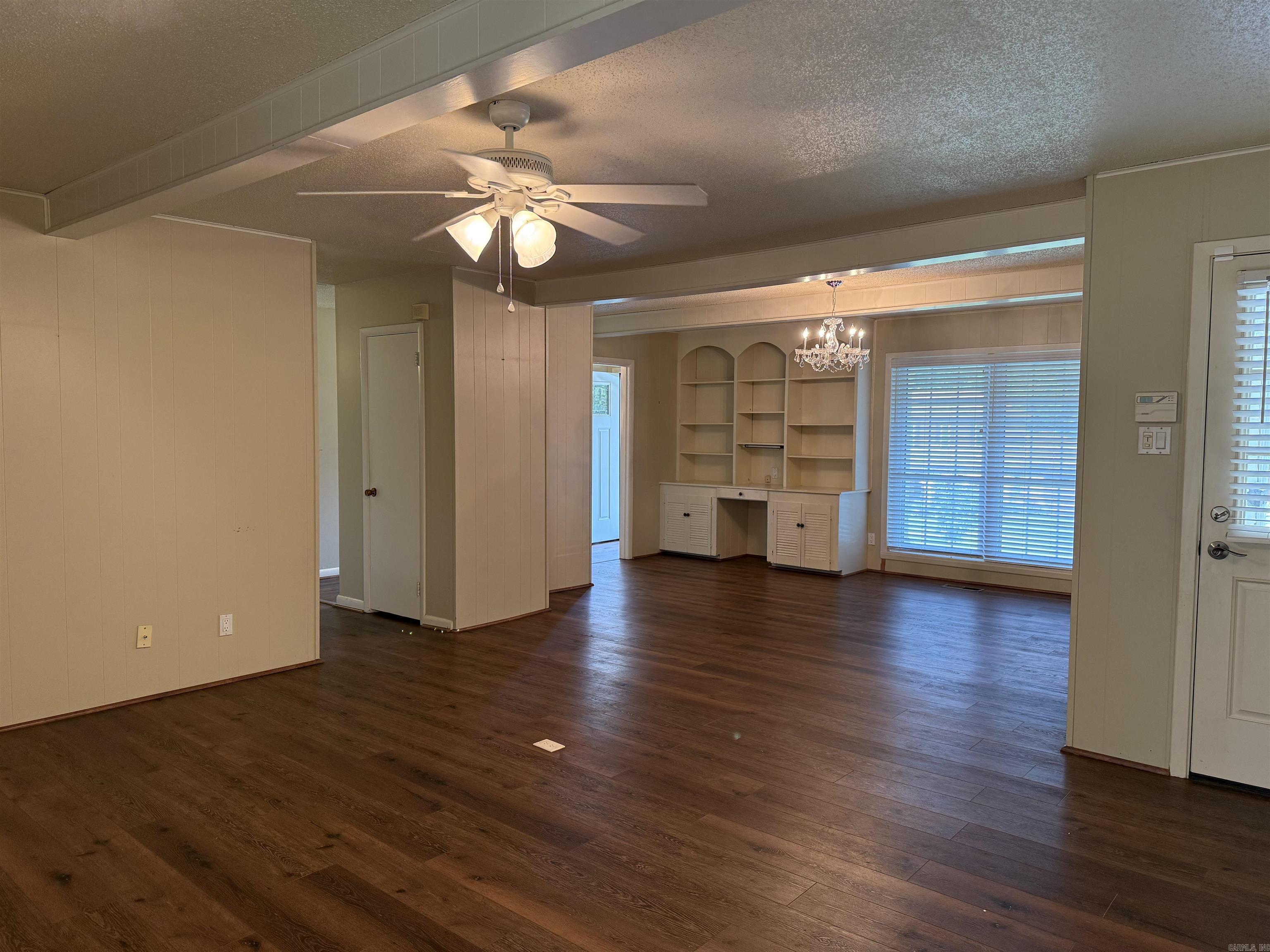 PIKE VIEW - Residential