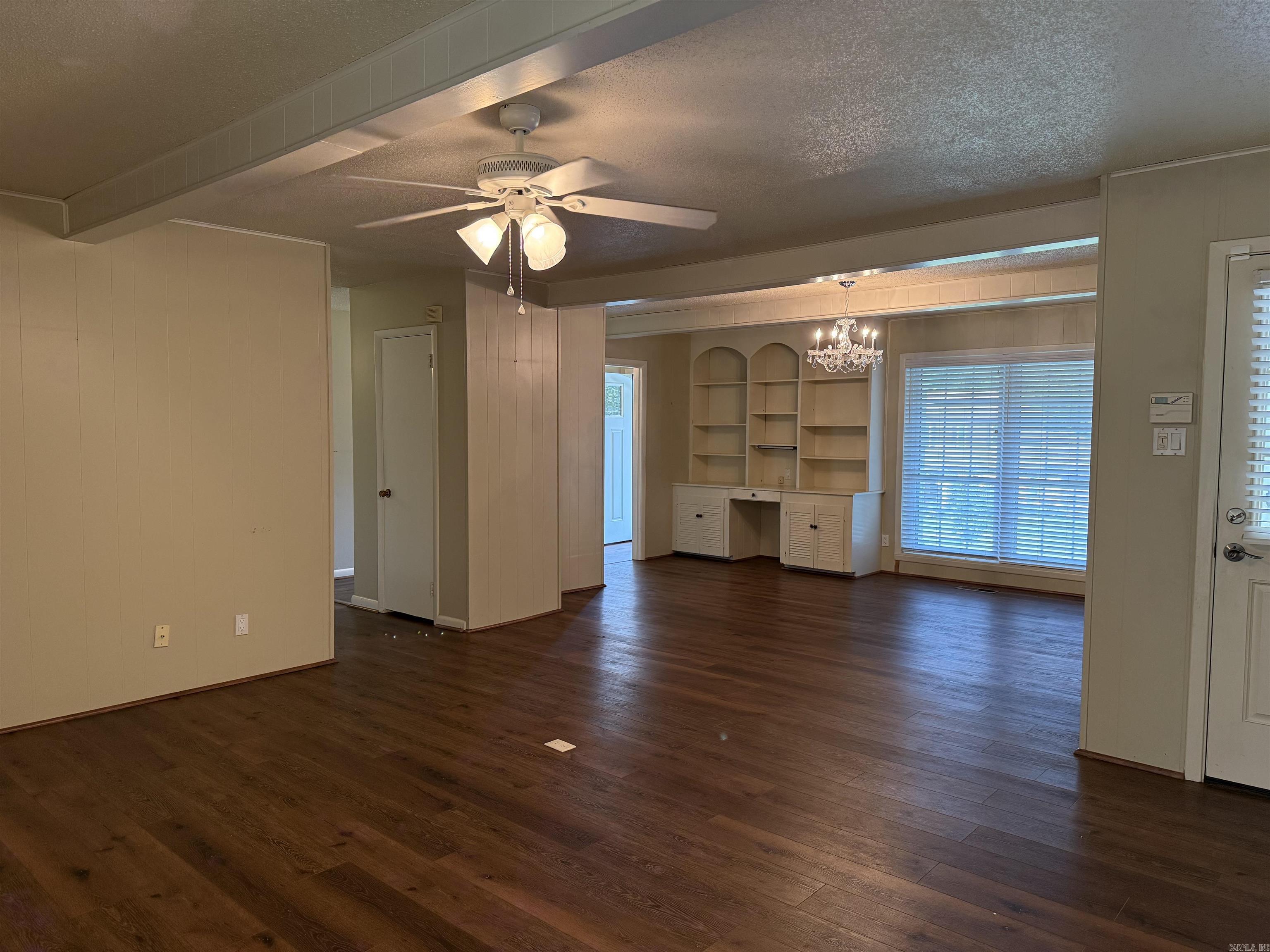 PIKE VIEW - Residential