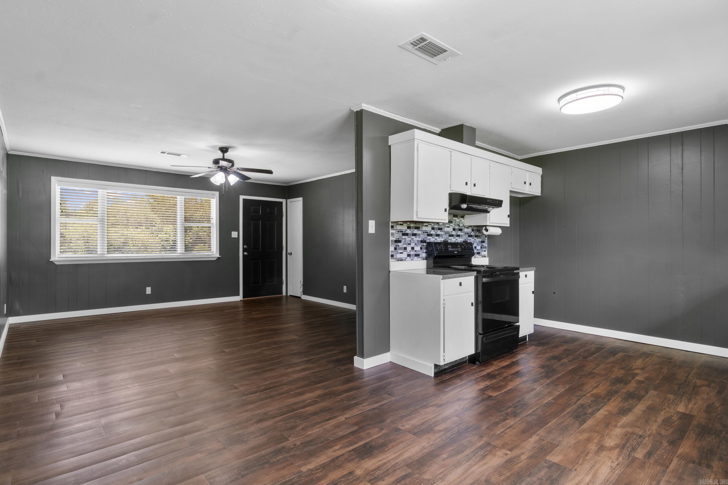 CEDAR CREST - Residential