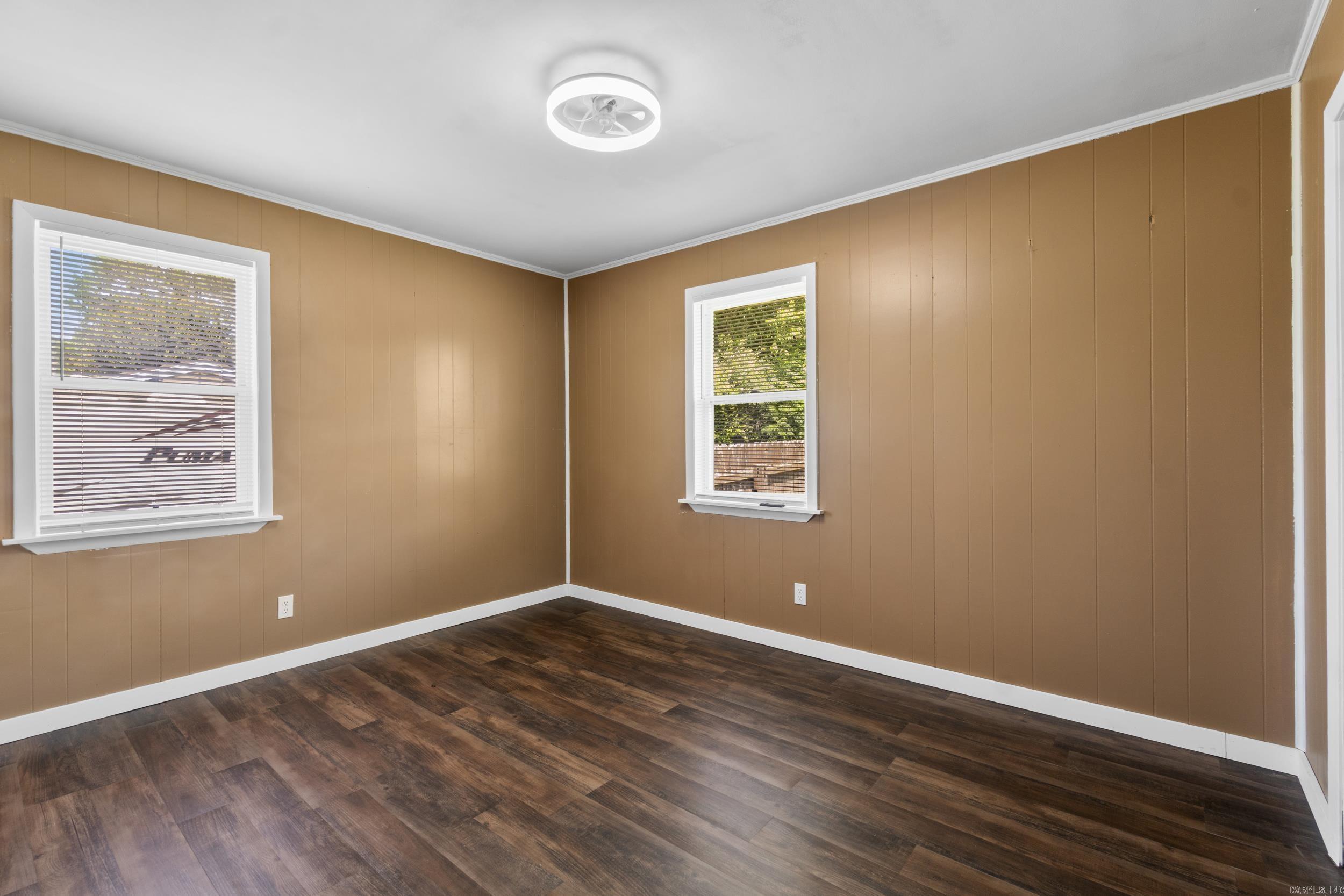 CEDAR CREST - Residential