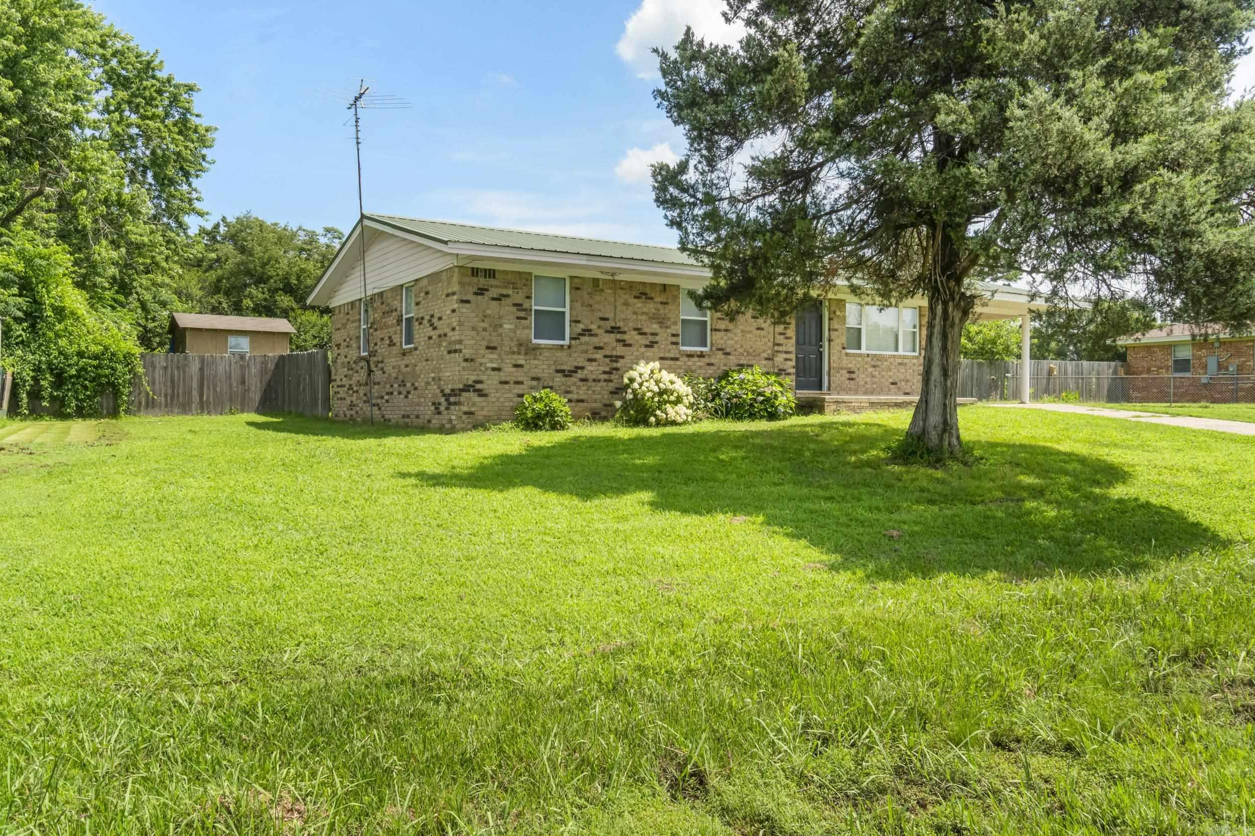 CEDAR CREST - Residential