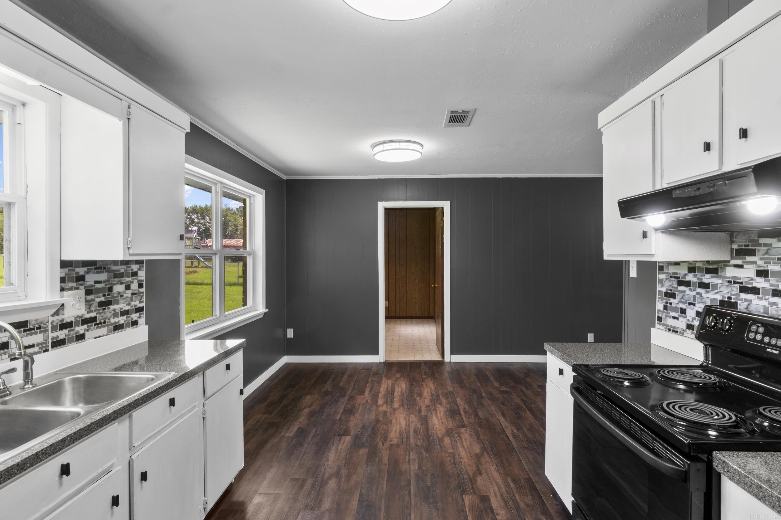 CEDAR CREST - Residential