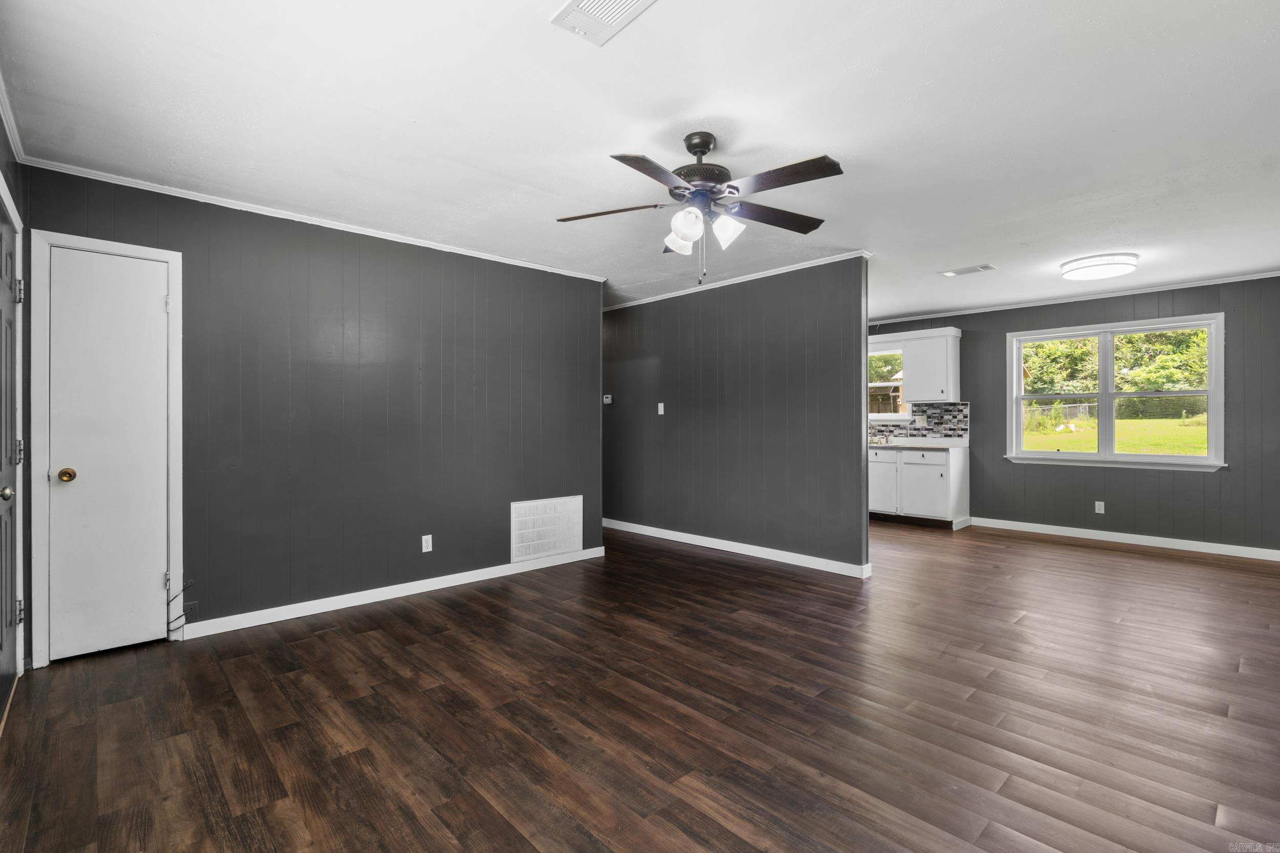 CEDAR CREST - Residential