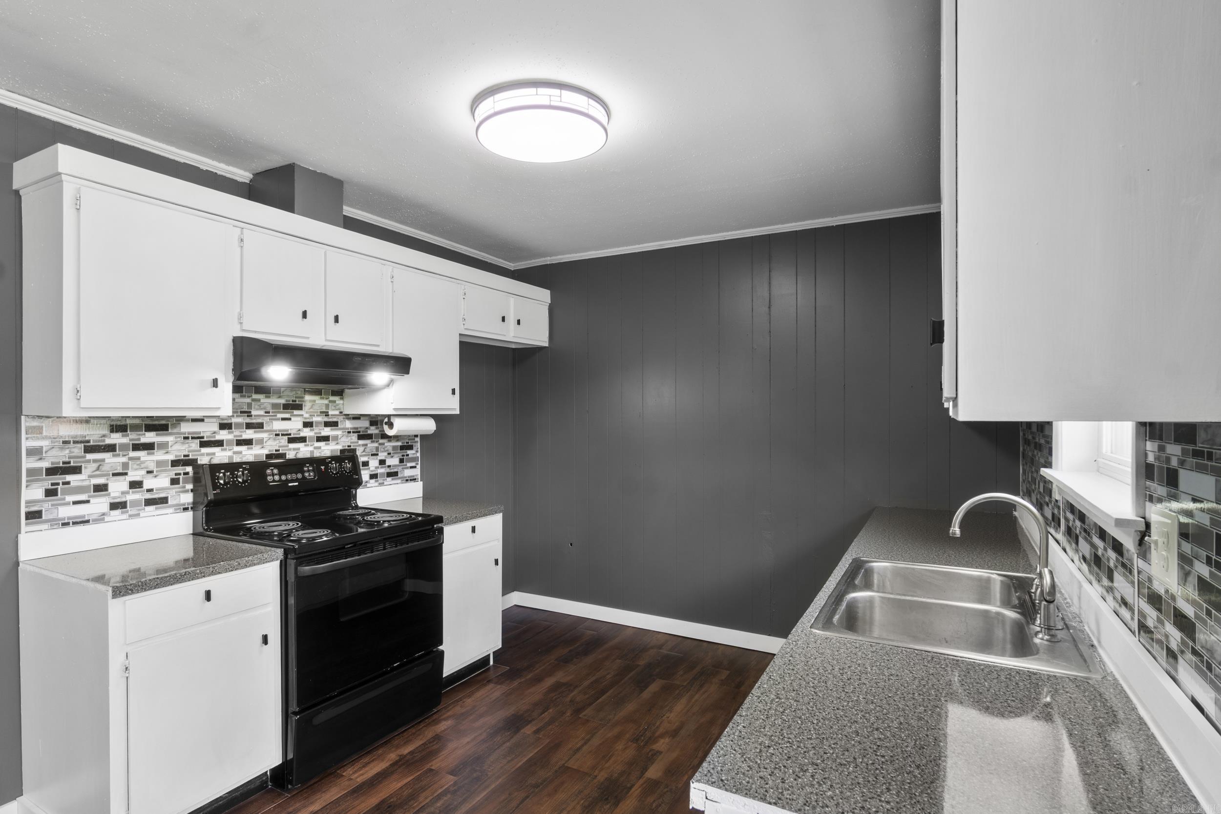 CEDAR CREST - Residential