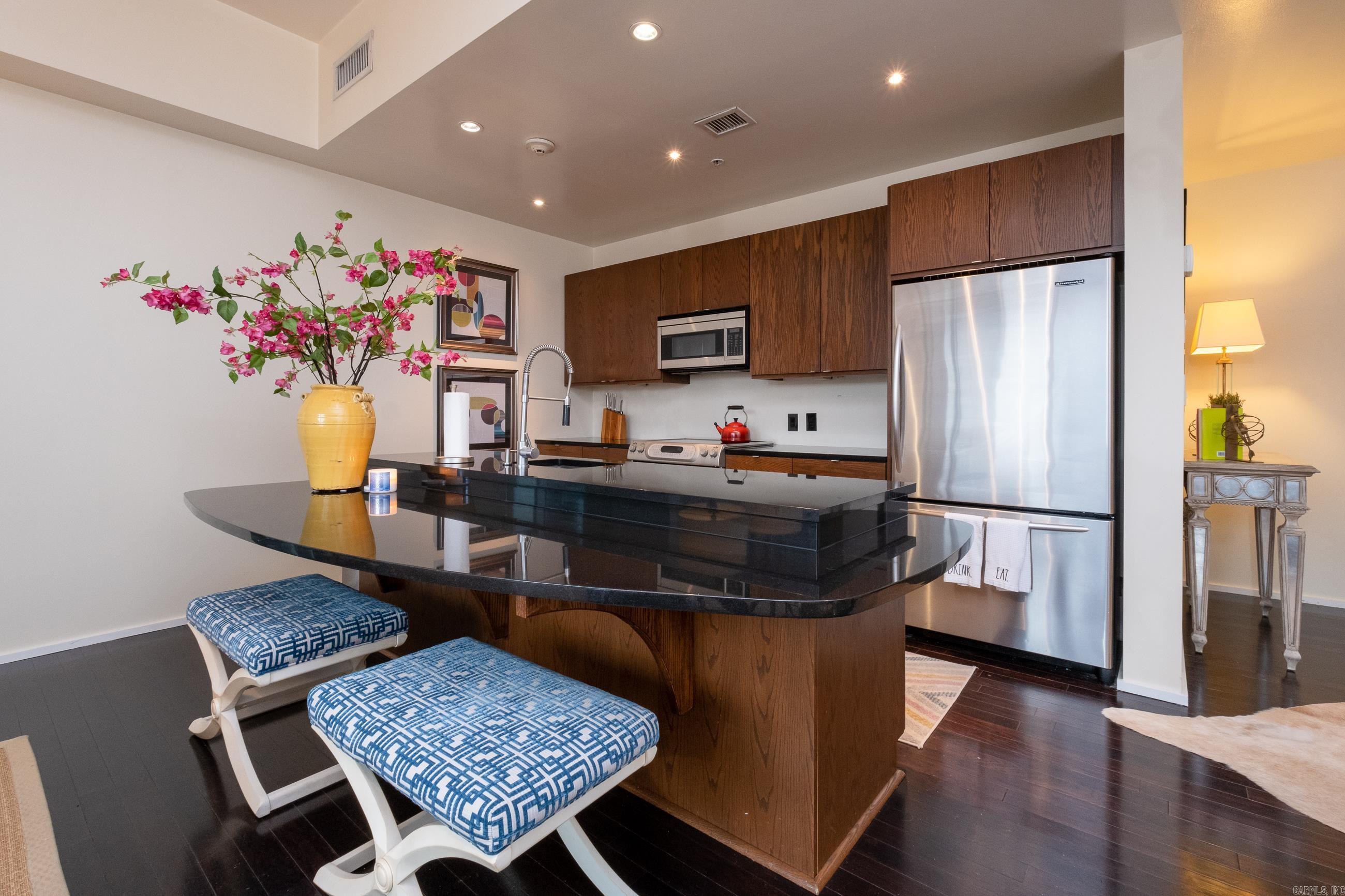 River Market - Residential Lease