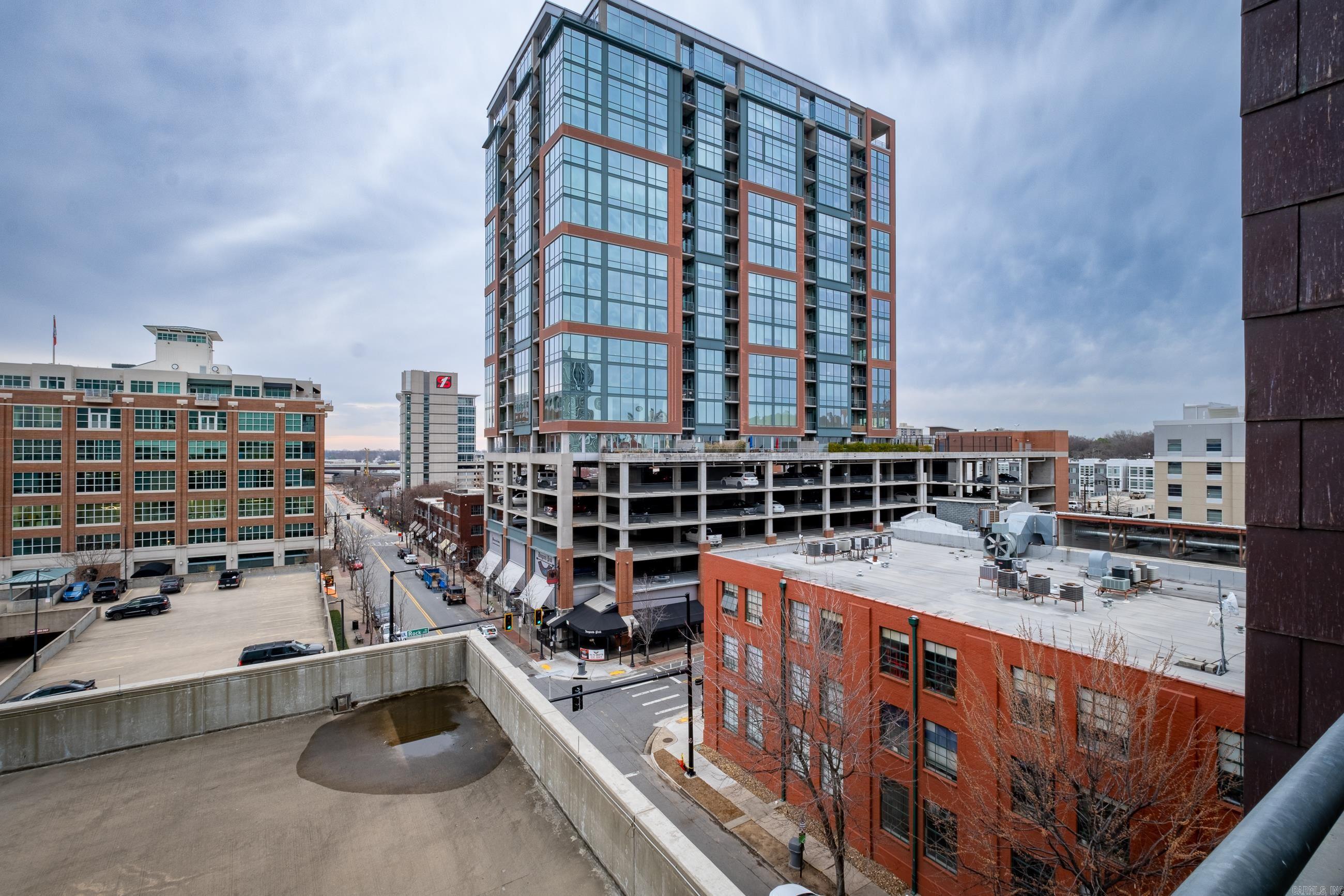 River Market - Residential Lease