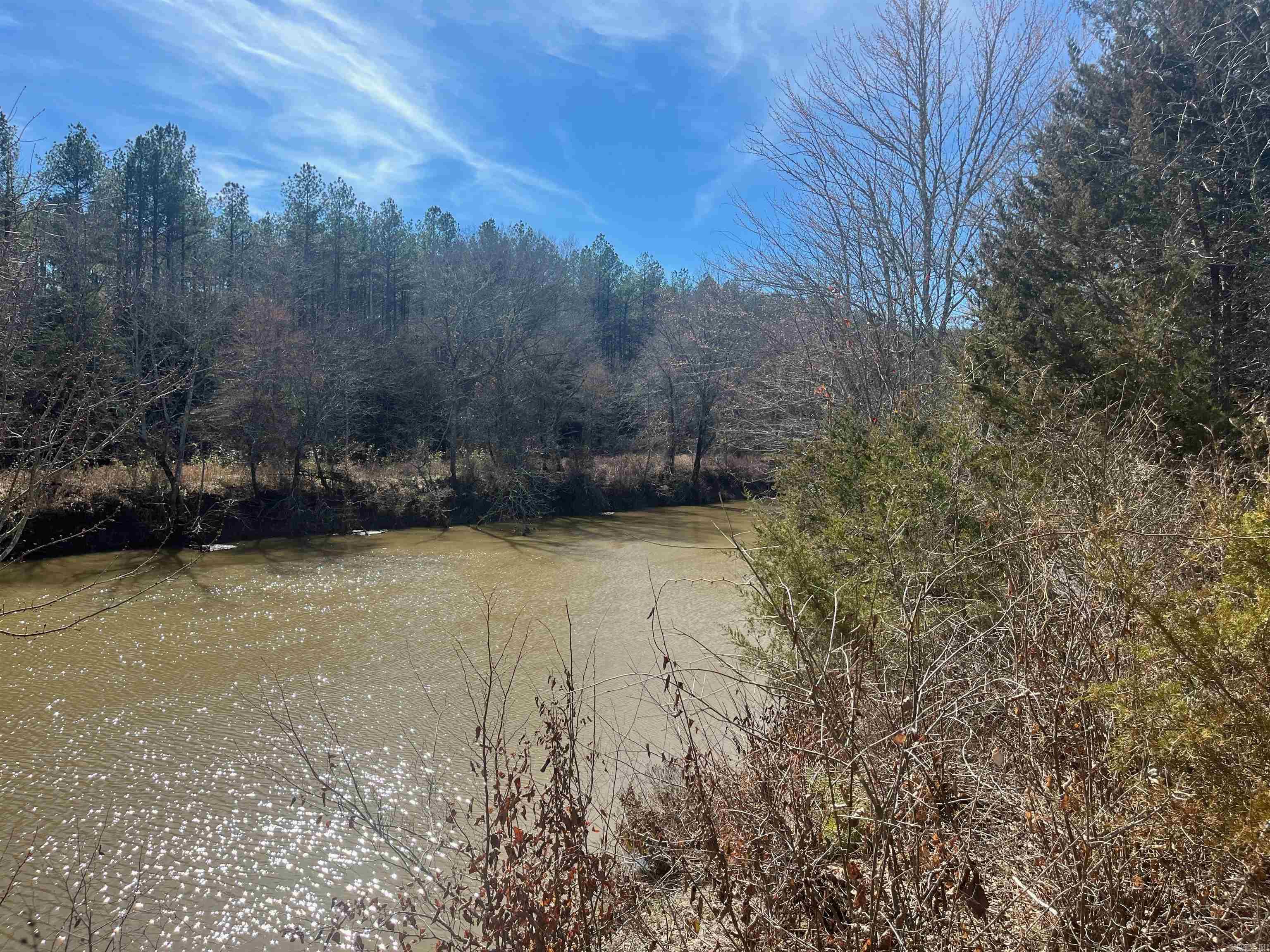 REVAS RETREAT - Land